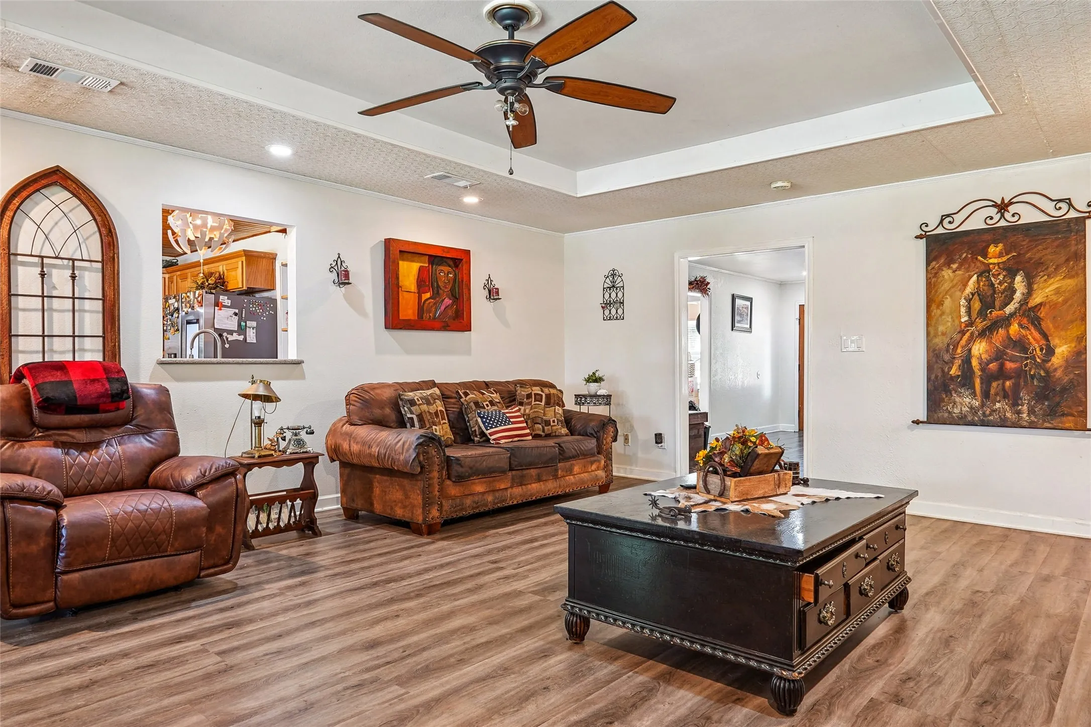 Single Family Residence For Sale in Ellis County , 211 Ashford Lane, Midlothian, Texas 76065, 3 Bedrooms, 2 Bathrooms, 2 Garage spaces, 2,165 Sqft, built in 1997, Price $408,000, mls#21256500, Real Estate Agent in Midlothian, Homes For Sale in Ellis county, Homes For Sale in Midlothian, Realtor in Midlothian Texas, Real Estate Brokerage Independent Realty Texas, Luminita Cordes Realtor