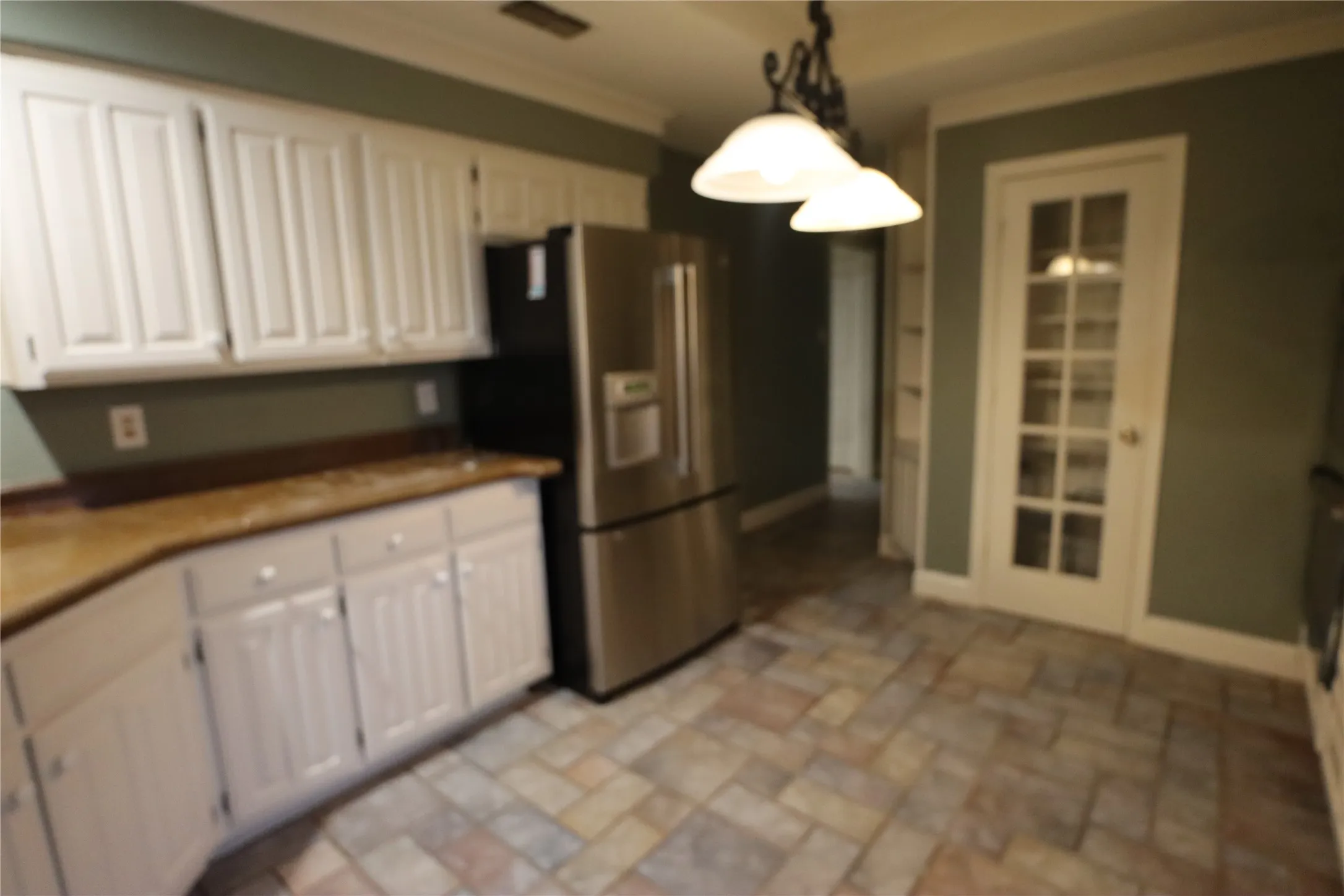 Single Family Residence For Sale in Tarrant County , 3302 Westgrove Drive, Arlington, Texas 76001, 5 Bedroom, 4 Bathroom, 2 Garage spaces, 2,341 Sqft, built in 1985, mls#21273553, Real Estate Agent in Arlington, Homes For Sale in Tarrant county, Homes For Sale in Arlington, Realtor in Arlington Texas, Real Estate Brokerage Independent Realty Texas, Luminita Cordes Realtor
