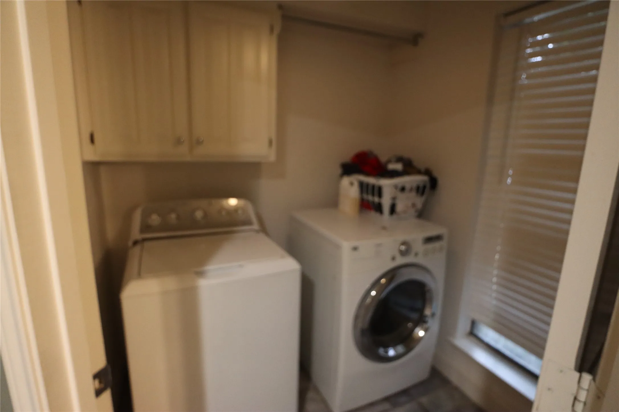 Single Family Residence For Sale in Tarrant County , 3302 Westgrove Drive, Arlington, Texas 76001, 5 Bedroom, 4 Bathroom, 2 Garage spaces, 2,341 Sqft, built in 1985, mls#21273553, Real Estate Agent in Arlington, Homes For Sale in Tarrant county, Homes For Sale in Arlington, Realtor in Arlington Texas, Real Estate Brokerage Independent Realty Texas, Luminita Cordes Realtor