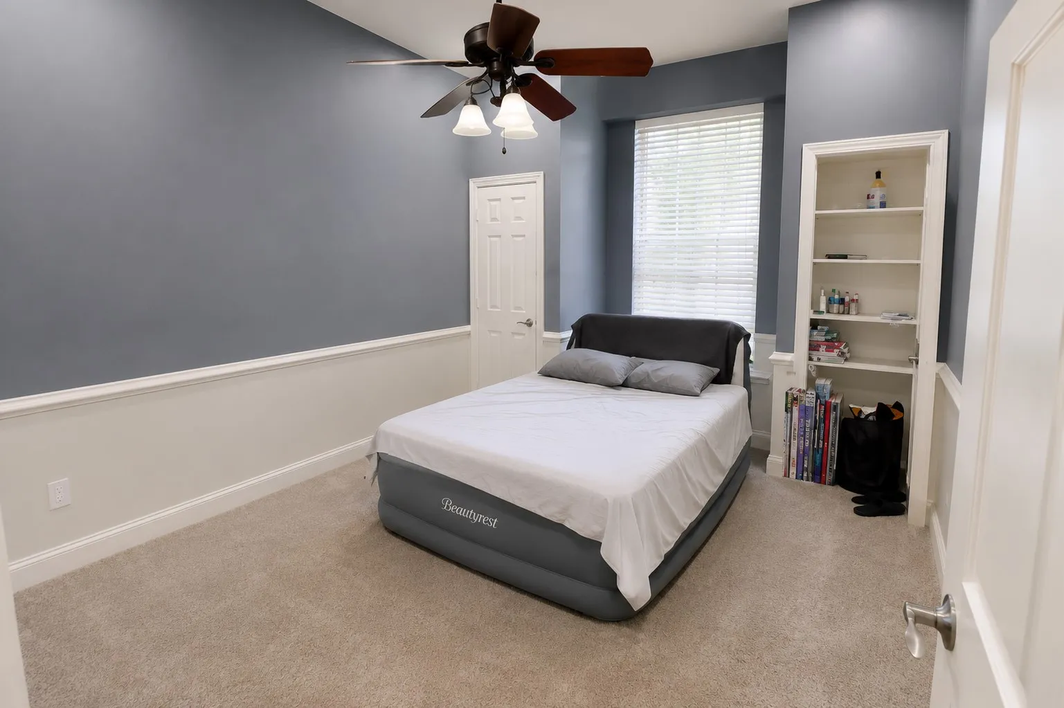 Single Family Residence For Sale in Tarrant County , 3302 Westgrove Drive, Arlington, Texas 76001, 5 Bedroom, 4 Bathroom, 2 Garage spaces, 2,341 Sqft, built in 1985, mls#21273553, Real Estate Agent in Arlington, Homes For Sale in Tarrant county, Homes For Sale in Arlington, Realtor in Arlington Texas, Real Estate Brokerage Independent Realty Texas, Luminita Cordes Realtor