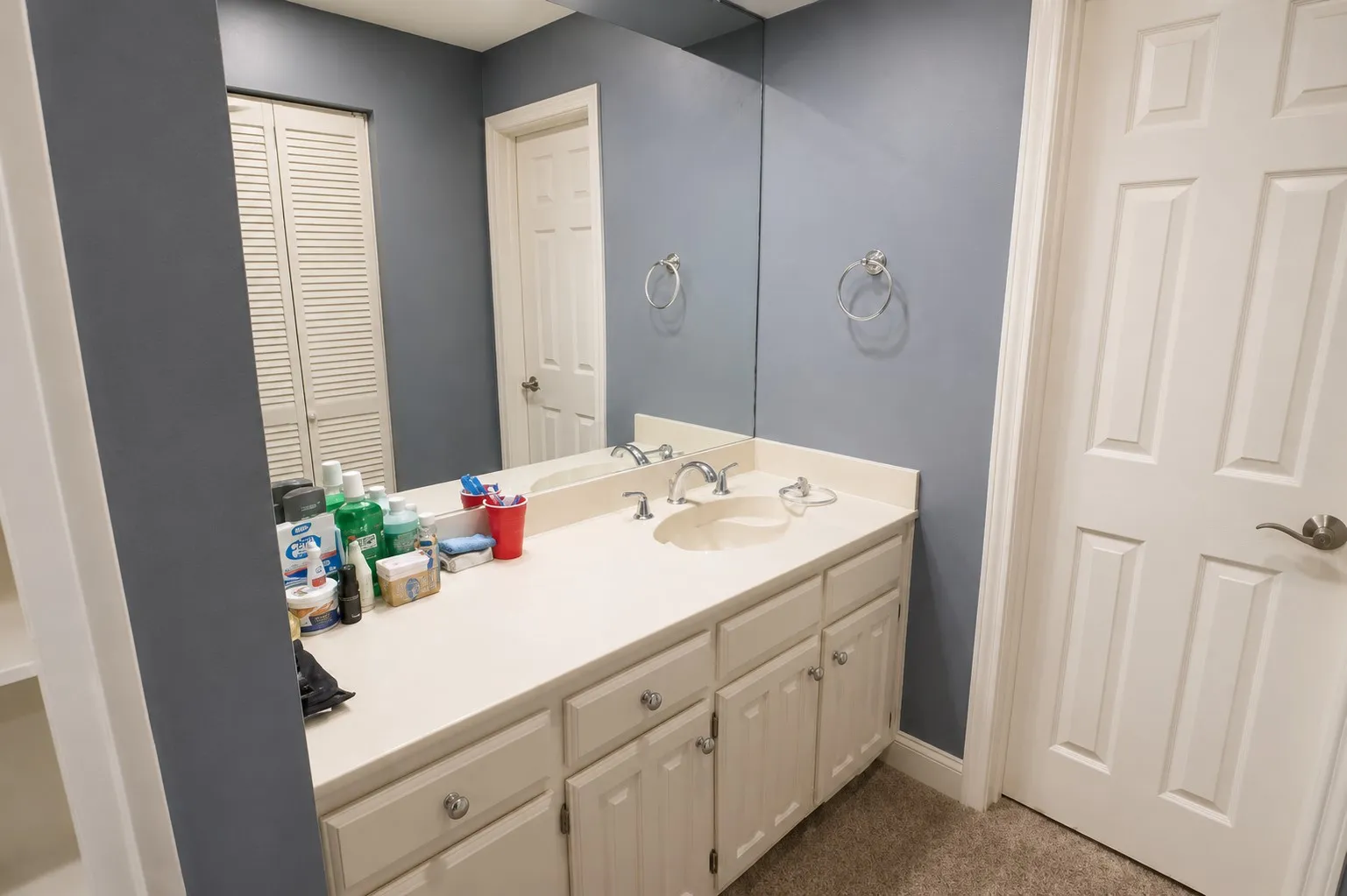 Single Family Residence For Sale in Tarrant County , 3302 Westgrove Drive, Arlington, Texas 76001, 5 Bedroom, 4 Bathroom, 2 Garage spaces, 2,341 Sqft, built in 1985, mls#21273553, Real Estate Agent in Arlington, Homes For Sale in Tarrant county, Homes For Sale in Arlington, Realtor in Arlington Texas, Real Estate Brokerage Independent Realty Texas, Luminita Cordes Realtor