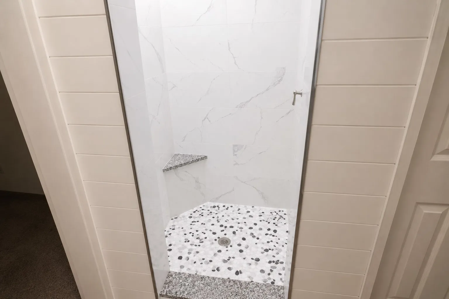 Single Family Residence For Sale in Tarrant County , 3302 Westgrove Drive, Arlington, Texas 76001, 5 Bedroom, 4 Bathroom, 2 Garage spaces, 2,341 Sqft, built in 1985, mls#21273553, Real Estate Agent in Arlington, Homes For Sale in Tarrant county, Homes For Sale in Arlington, Realtor in Arlington Texas, Real Estate Brokerage Independent Realty Texas, Luminita Cordes Realtor