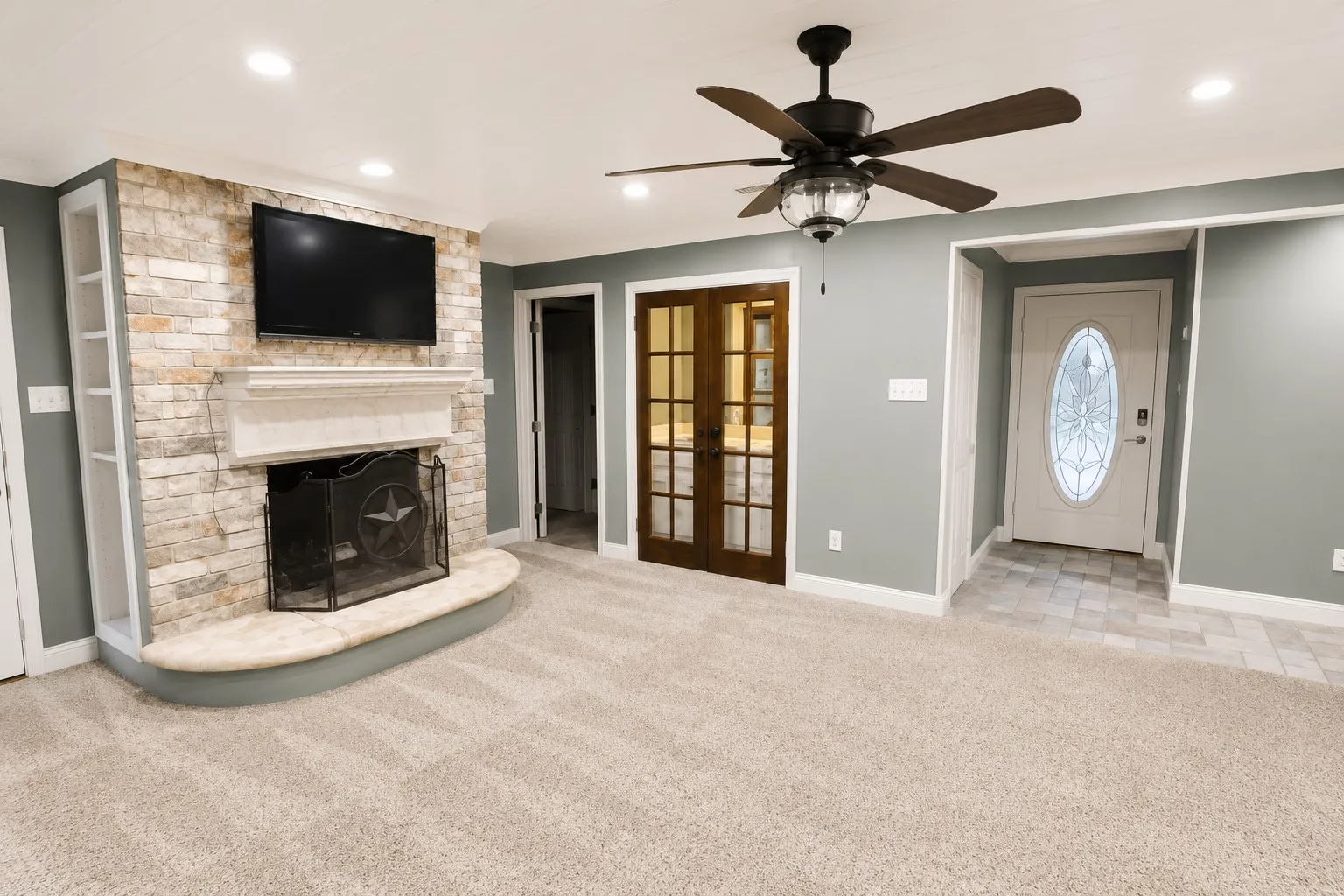 Single Family Residence For Sale in Tarrant County , 3302 Westgrove Drive, Arlington, Texas 76001, 5 Bedroom, 4 Bathroom, 2 Garage spaces, 2,341 Sqft, built in 1985, mls#21273553, Real Estate Agent in Arlington, Homes For Sale in Tarrant county, Homes For Sale in Arlington, Realtor in Arlington Texas, Real Estate Brokerage Independent Realty Texas, Luminita Cordes Realtor