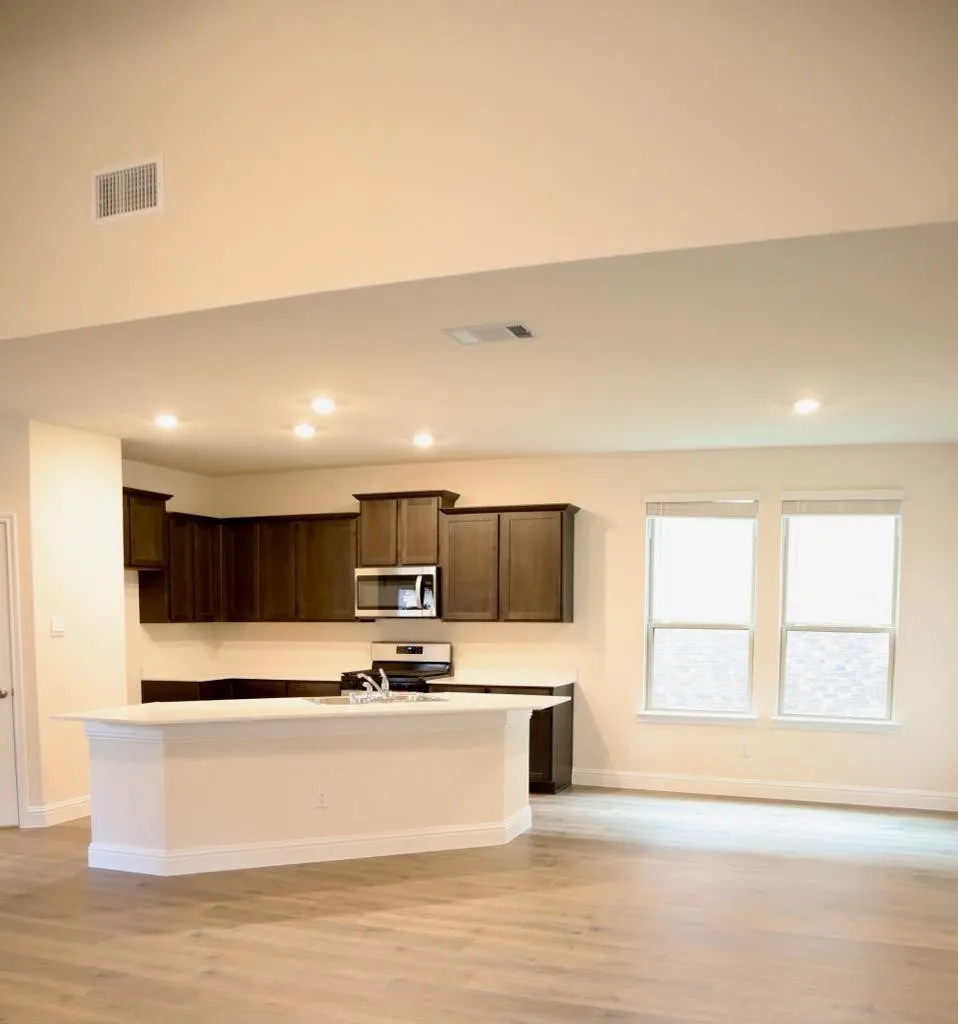Single Family Residence For Rent in Grayson County , 3902 Nature Court, Denison, Texas 75020, 4 Bedrooms, 4 Bathrooms, 2 Garage spaces, 2,218 Sqft, built in 2023, Price $2,450, mls#21273017, Real Estate Agent in Denison, Homes For Rent in Grayson county, Homes For Rent in Denison, Realtor in Denison Texas, Real Estate Brokerage Independent Realty Texas, Luminita Cordes Realtor
