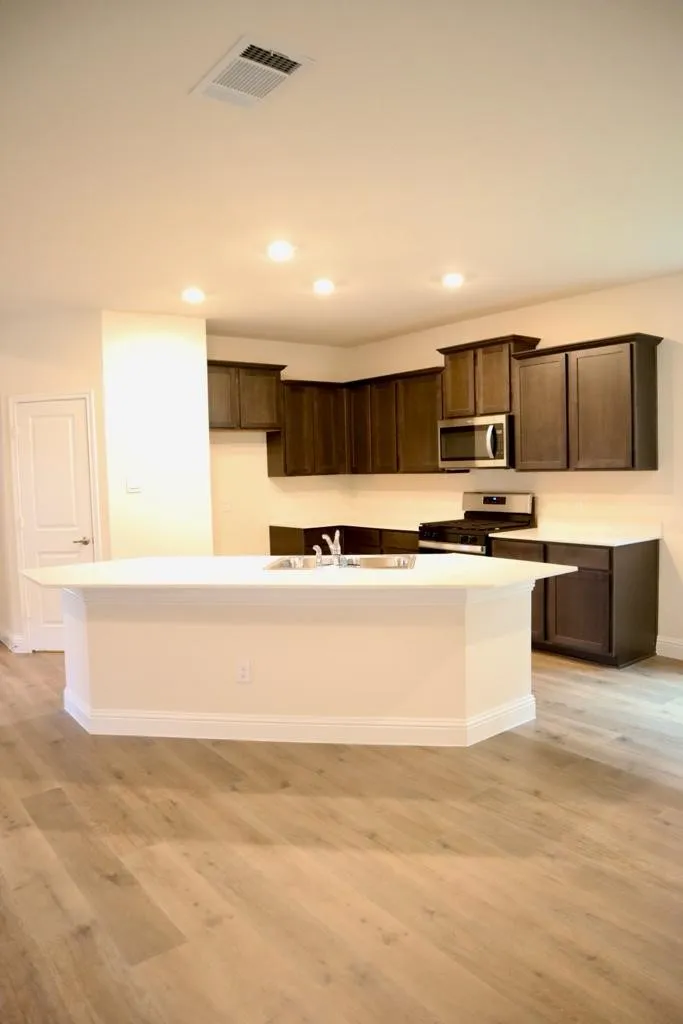 Single Family Residence For Rent in Grayson County , 3902 Nature Court, Denison, Texas 75020, 4 Bedrooms, 4 Bathrooms, 2 Garage spaces, 2,218 Sqft, built in 2023, Price $2,450, mls#21273017, Real Estate Agent in Denison, Homes For Rent in Grayson county, Homes For Rent in Denison, Realtor in Denison Texas, Real Estate Brokerage Independent Realty Texas, Luminita Cordes Realtor