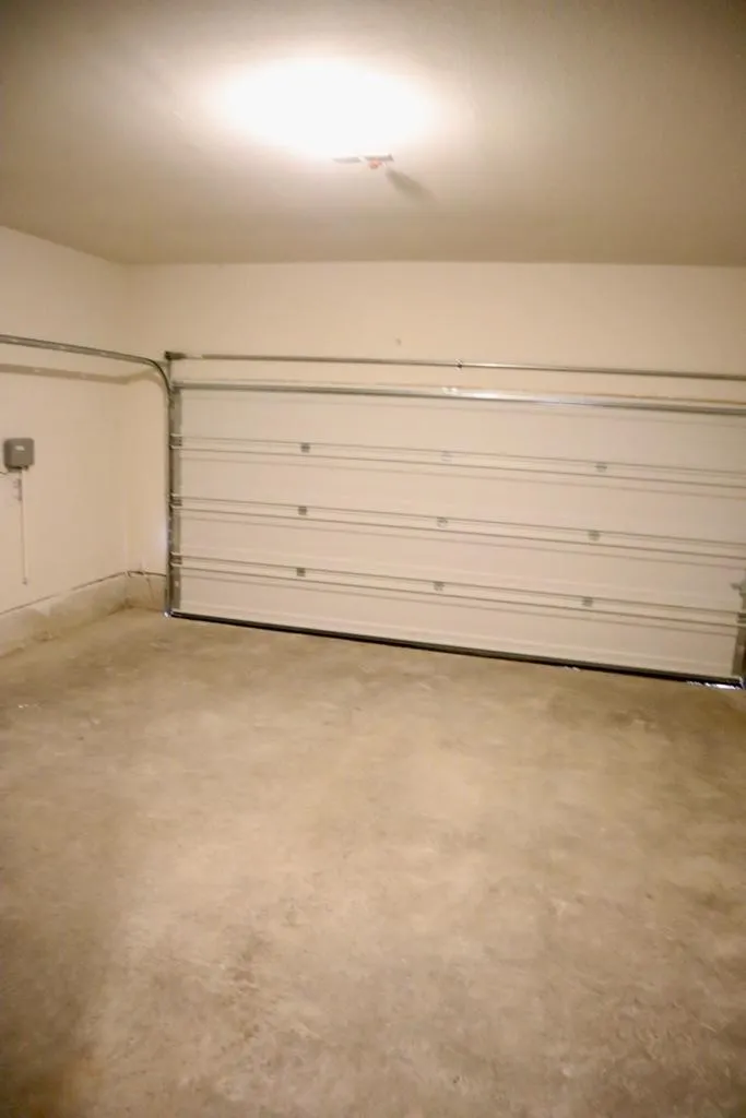 Single Family Residence For Rent in Grayson County , 3902 Nature Court, Denison, Texas 75020, 4 Bedrooms, 4 Bathrooms, 2 Garage spaces, 2,218 Sqft, built in 2023, Price $2,450, mls#21273017, Real Estate Agent in Denison, Homes For Rent in Grayson county, Homes For Rent in Denison, Realtor in Denison Texas, Real Estate Brokerage Independent Realty Texas, Luminita Cordes Realtor