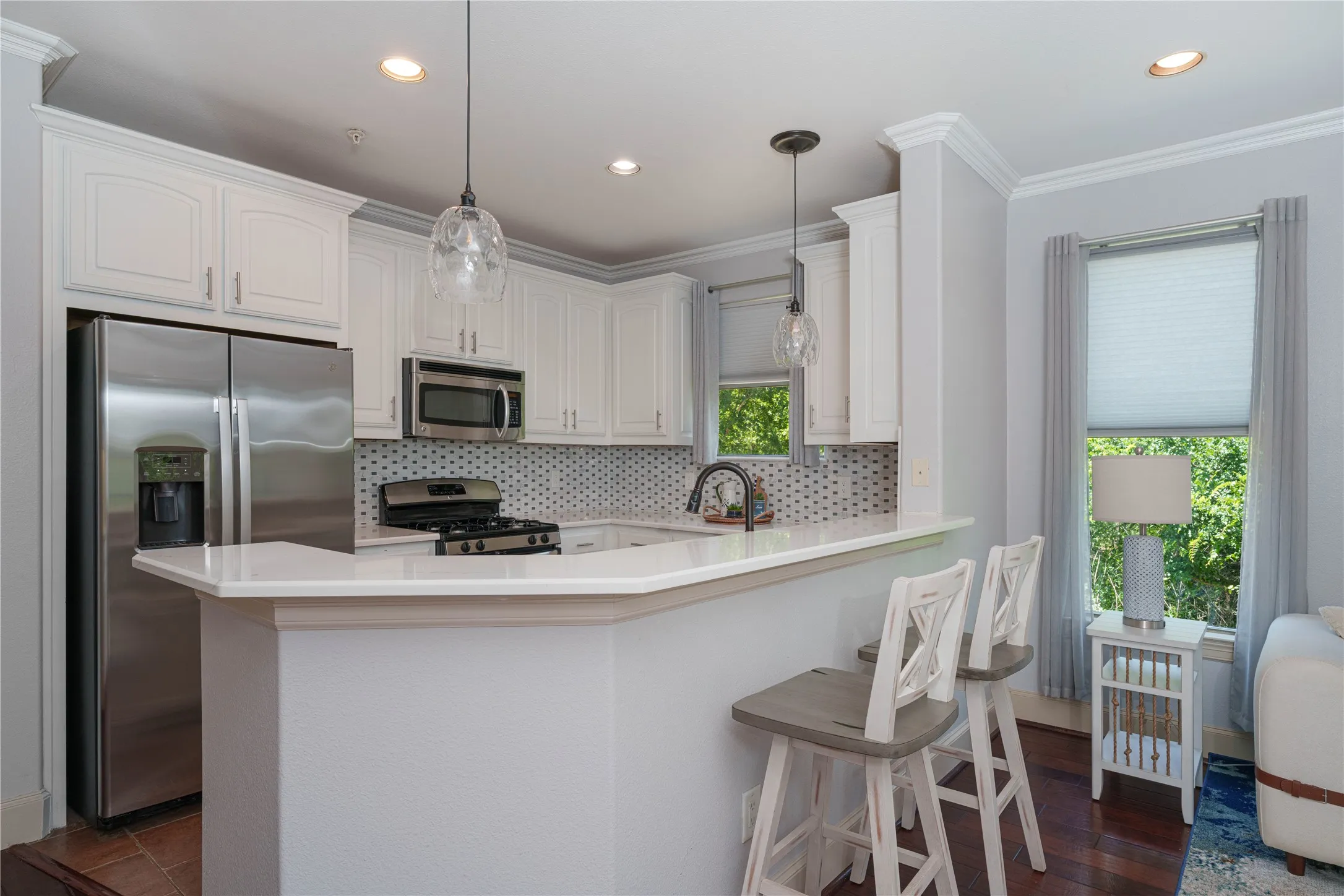 Condominium For Sale in Denton County , 500 Waters Edge Drive 221, Lake Dallas, Texas 75065, 3 Bedroom, 3 Bathroom, 2 Garage spaces, 1,748 Sqft, built in 2005, mls#21273546, Real Estate Agent in Lake Dallas, Homes For Sale in Denton county, Homes For Sale in Lake Dallas, Realtor in Lake Dallas Texas, Real Estate Brokerage Independent Realty Texas, Luminita Cordes Realtor