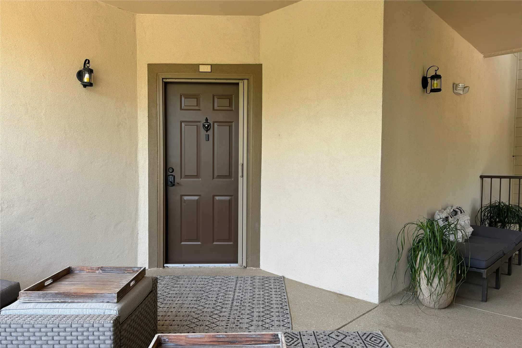 Condominium For Sale in Denton County , 500 Waters Edge Drive 221, Lake Dallas, Texas 75065, 3 Bedroom, 3 Bathroom, 2 Garage spaces, 1,748 Sqft, built in 2005, mls#21273546, Real Estate Agent in Lake Dallas, Homes For Sale in Denton county, Homes For Sale in Lake Dallas, Realtor in Lake Dallas Texas, Real Estate Brokerage Independent Realty Texas, Luminita Cordes Realtor