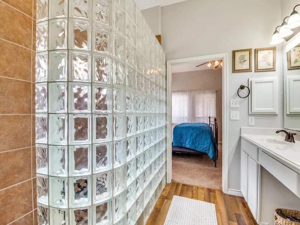 Single Family Residence For Rent in Collin County , 9962 Bell Rock Road, Frisco, Texas 75035, 3 Bedroom, 2 Bathroom, 2 Garage spaces, 2,033 Sqft, built in 2010, mls#21273562, Real Estate Agent in Frisco, Homes For Rent in Collin county, Homes For Rent in Frisco, Realtor in Frisco Texas, Real Estate Brokerage Independent Realty Texas, Luminita Cordes Realtor