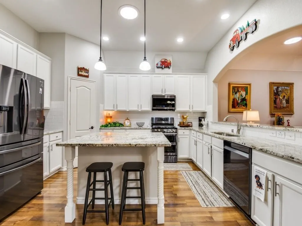 Single Family Residence For Rent in Collin County , 9962 Bell Rock Road, Frisco, Texas 75035, 3 Bedroom, 2 Bathroom, 2 Garage spaces, 2,033 Sqft, built in 2010, mls#21273562, Real Estate Agent in Frisco, Homes For Rent in Collin county, Homes For Rent in Frisco, Realtor in Frisco Texas, Real Estate Brokerage Independent Realty Texas, Luminita Cordes Realtor