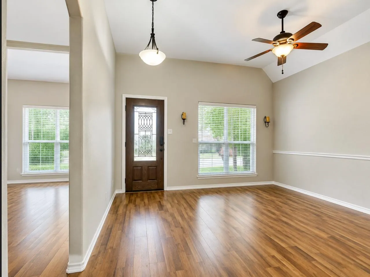 Single Family Residence For Rent in Collin County , 9962 Bell Rock Road, Frisco, Texas 75035, 3 Bedroom, 2 Bathroom, 2 Garage spaces, 2,033 Sqft, built in 2010, mls#21273562, Real Estate Agent in Frisco, Homes For Rent in Collin county, Homes For Rent in Frisco, Realtor in Frisco Texas, Real Estate Brokerage Independent Realty Texas, Luminita Cordes Realtor