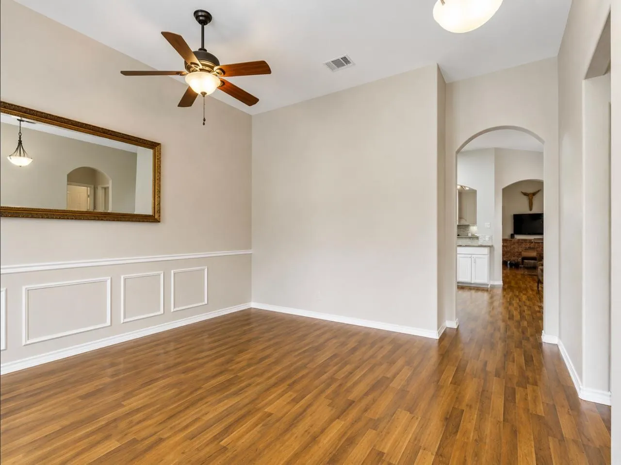 Single Family Residence For Rent in Collin County , 9962 Bell Rock Road, Frisco, Texas 75035, 3 Bedroom, 2 Bathroom, 2 Garage spaces, 2,033 Sqft, built in 2010, mls#21273562, Real Estate Agent in Frisco, Homes For Rent in Collin county, Homes For Rent in Frisco, Realtor in Frisco Texas, Real Estate Brokerage Independent Realty Texas, Luminita Cordes Realtor