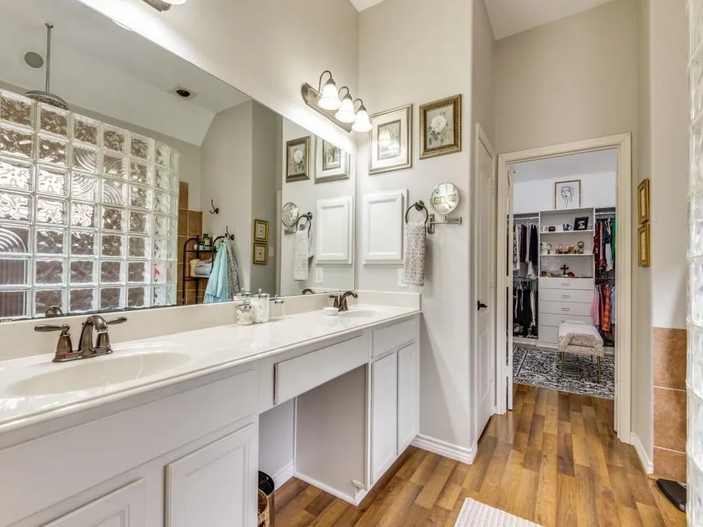 Single Family Residence For Rent in Collin County , 9962 Bell Rock Road, Frisco, Texas 75035, 3 Bedroom, 2 Bathroom, 2 Garage spaces, 2,033 Sqft, built in 2010, mls#21273562, Real Estate Agent in Frisco, Homes For Rent in Collin county, Homes For Rent in Frisco, Realtor in Frisco Texas, Real Estate Brokerage Independent Realty Texas, Luminita Cordes Realtor