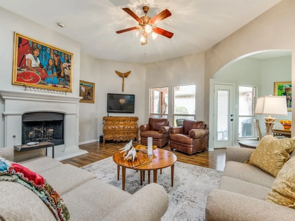 Single Family Residence For Rent in Collin County , 9962 Bell Rock Road, Frisco, Texas 75035, 3 Bedroom, 2 Bathroom, 2 Garage spaces, 2,033 Sqft, built in 2010, mls#21273562, Real Estate Agent in Frisco, Homes For Rent in Collin county, Homes For Rent in Frisco, Realtor in Frisco Texas, Real Estate Brokerage Independent Realty Texas, Luminita Cordes Realtor