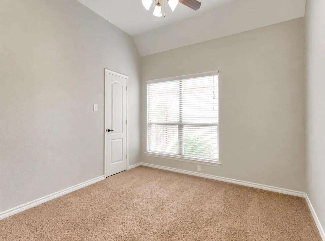 Single Family Residence For Rent in Collin County , 9962 Bell Rock Road, Frisco, Texas 75035, 3 Bedroom, 2 Bathroom, 2 Garage spaces, 2,033 Sqft, built in 2010, mls#21273562, Real Estate Agent in Frisco, Homes For Rent in Collin county, Homes For Rent in Frisco, Realtor in Frisco Texas, Real Estate Brokerage Independent Realty Texas, Luminita Cordes Realtor