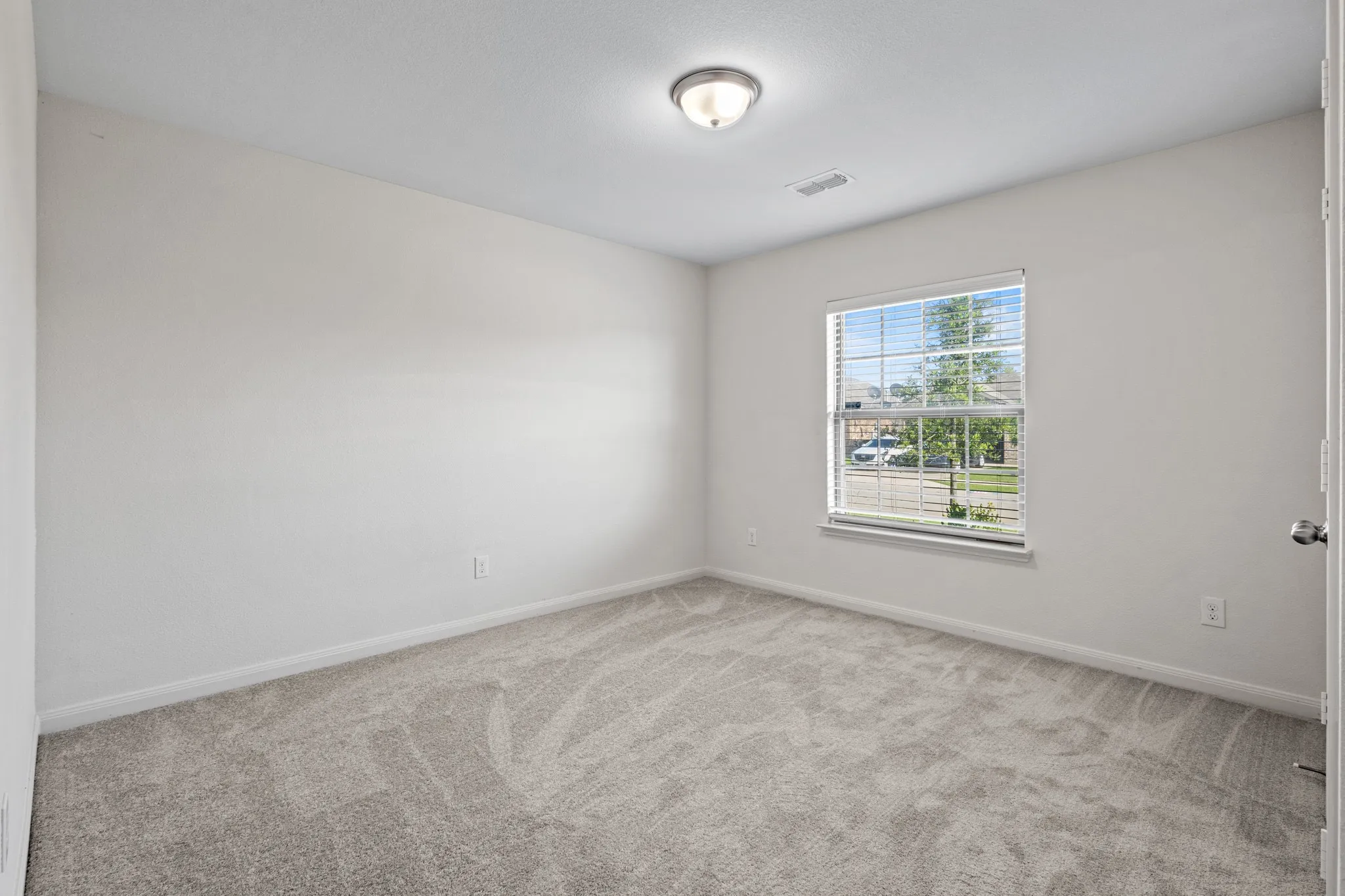 Neutral-toned wall finishes throughout