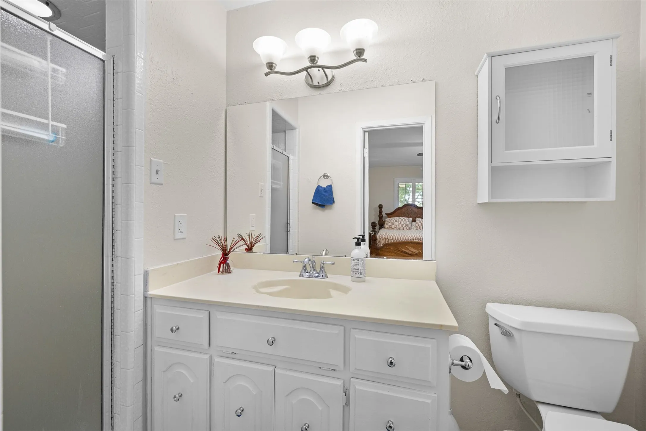 Single Family Residence For Sale in Mc Lennan County , 118 Deer Trail, Bruceville, Texas 76630, 4 Bedroom, 3 Bathroom, Garage spaces, 2,716 Sqft, built in 1980, mls#21273593, Real Estate Agent in Bruceville, Homes For Sale in Mc Lennan county, Homes For Sale in Bruceville, Realtor in Bruceville Texas, Real Estate Brokerage Independent Realty Texas, Luminita Cordes Realtor