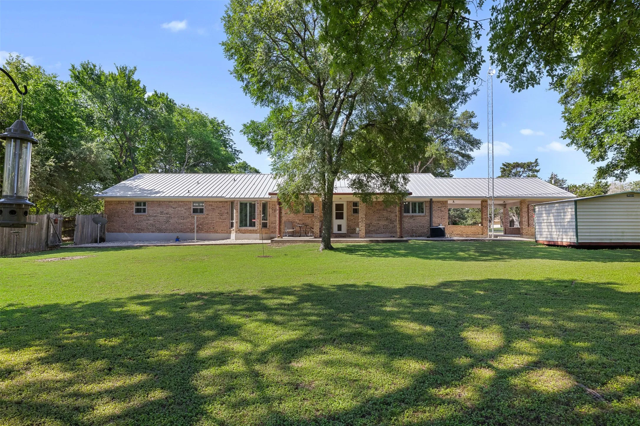 Single Family Residence For Sale in Mc Lennan County , 118 Deer Trail, Bruceville, Texas 76630, 4 Bedroom, 3 Bathroom, Garage spaces, 2,716 Sqft, built in 1980, mls#21273593, Real Estate Agent in Bruceville, Homes For Sale in Mc Lennan county, Homes For Sale in Bruceville, Realtor in Bruceville Texas, Real Estate Brokerage Independent Realty Texas, Luminita Cordes Realtor