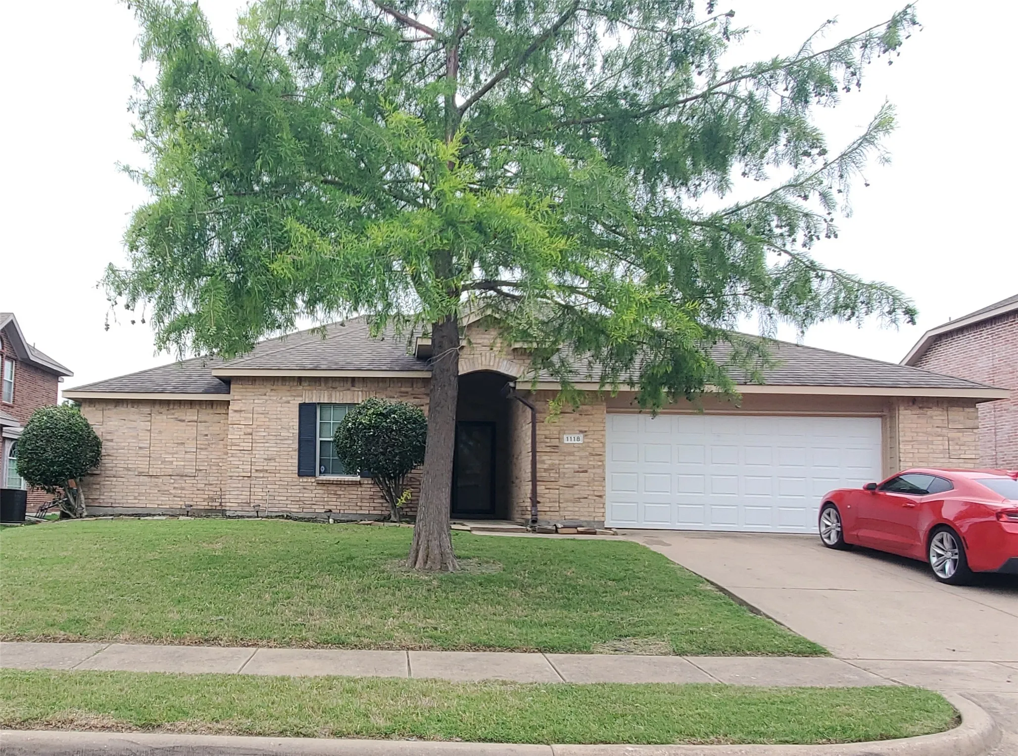 Single Family Residence For Sale in Dallas County , 1118 Bradford Drive, Glenn Heights, Texas 75154, 3 Bedroom, 2 Bathroom, 2 Garage spaces, 1,819 Sqft, built in 2005, mls#21273490, Real Estate Agent in Glenn Heights, Homes For Sale in Dallas county, Homes For Sale in Glenn Heights, Realtor in Glenn Heights Texas, Real Estate Brokerage Independent Realty Texas, Luminita Cordes Realtor