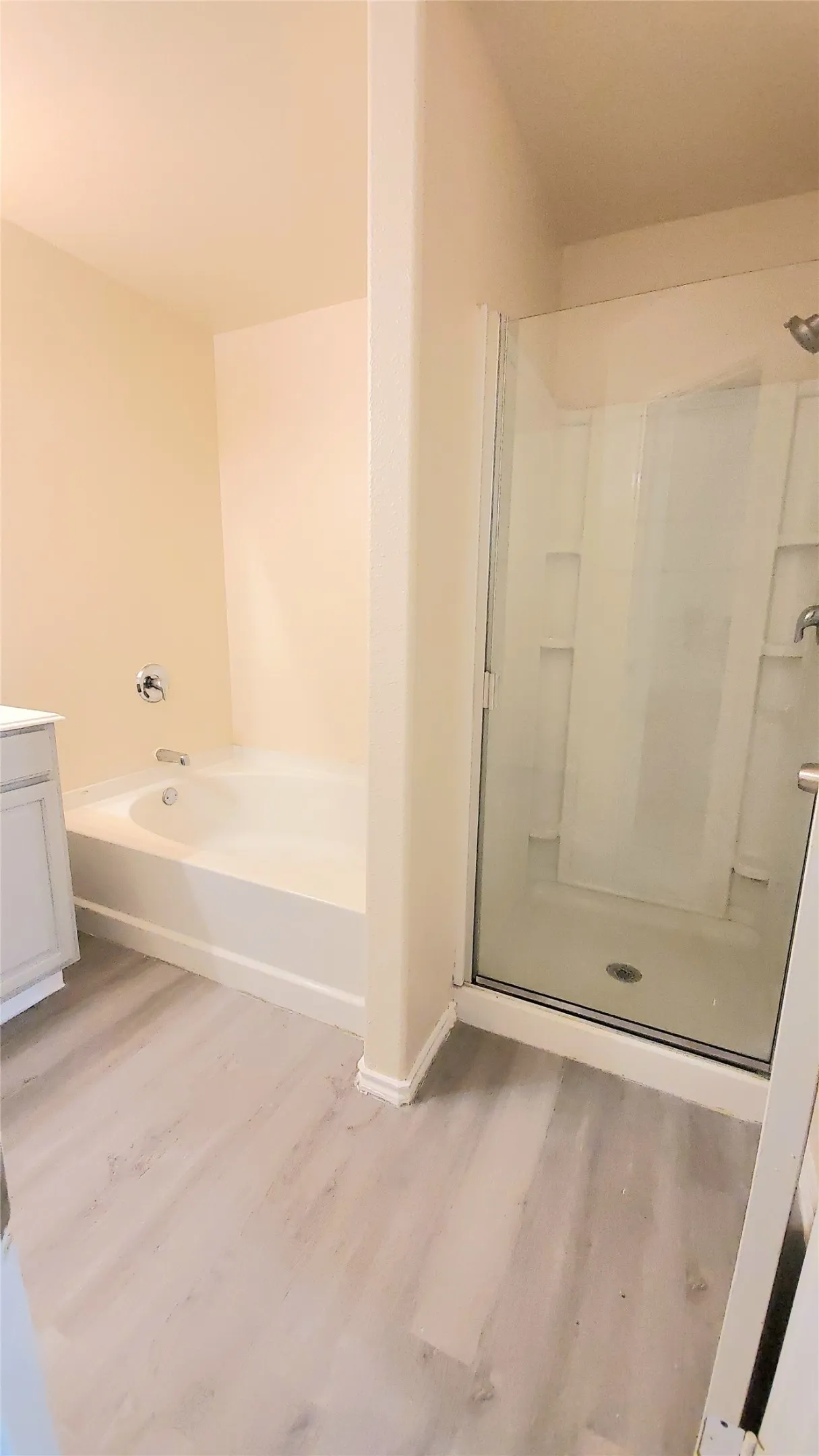 Single Family Residence For Sale in Dallas County , 1118 Bradford Drive, Glenn Heights, Texas 75154, 3 Bedroom, 2 Bathroom, 2 Garage spaces, 1,819 Sqft, built in 2005, mls#21273490, Real Estate Agent in Glenn Heights, Homes For Sale in Dallas county, Homes For Sale in Glenn Heights, Realtor in Glenn Heights Texas, Real Estate Brokerage Independent Realty Texas, Luminita Cordes Realtor