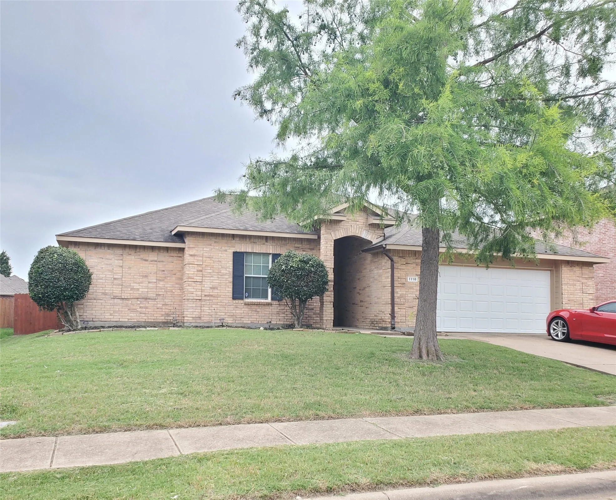 Single Family Residence For Sale in Dallas County , 1118 Bradford Drive, Glenn Heights, Texas 75154, 3 Bedroom, 2 Bathroom, 2 Garage spaces, 1,819 Sqft, built in 2005, mls#21273490, Real Estate Agent in Glenn Heights, Homes For Sale in Dallas county, Homes For Sale in Glenn Heights, Realtor in Glenn Heights Texas, Real Estate Brokerage Independent Realty Texas, Luminita Cordes Realtor