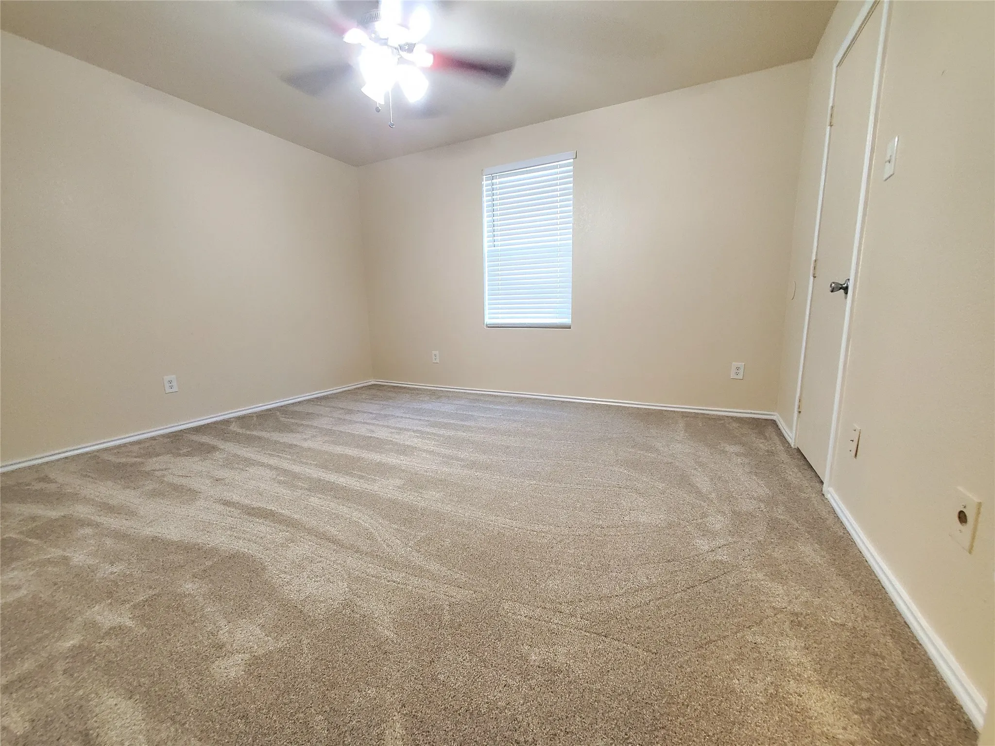 Single Family Residence For Sale in Dallas County , 1118 Bradford Drive, Glenn Heights, Texas 75154, 3 Bedroom, 2 Bathroom, 2 Garage spaces, 1,819 Sqft, built in 2005, mls#21273490, Real Estate Agent in Glenn Heights, Homes For Sale in Dallas county, Homes For Sale in Glenn Heights, Realtor in Glenn Heights Texas, Real Estate Brokerage Independent Realty Texas, Luminita Cordes Realtor
