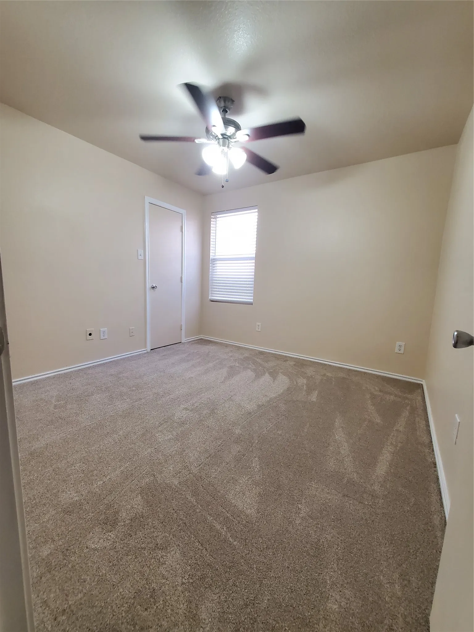 Single Family Residence For Sale in Dallas County , 1118 Bradford Drive, Glenn Heights, Texas 75154, 3 Bedroom, 2 Bathroom, 2 Garage spaces, 1,819 Sqft, built in 2005, mls#21273490, Real Estate Agent in Glenn Heights, Homes For Sale in Dallas county, Homes For Sale in Glenn Heights, Realtor in Glenn Heights Texas, Real Estate Brokerage Independent Realty Texas, Luminita Cordes Realtor