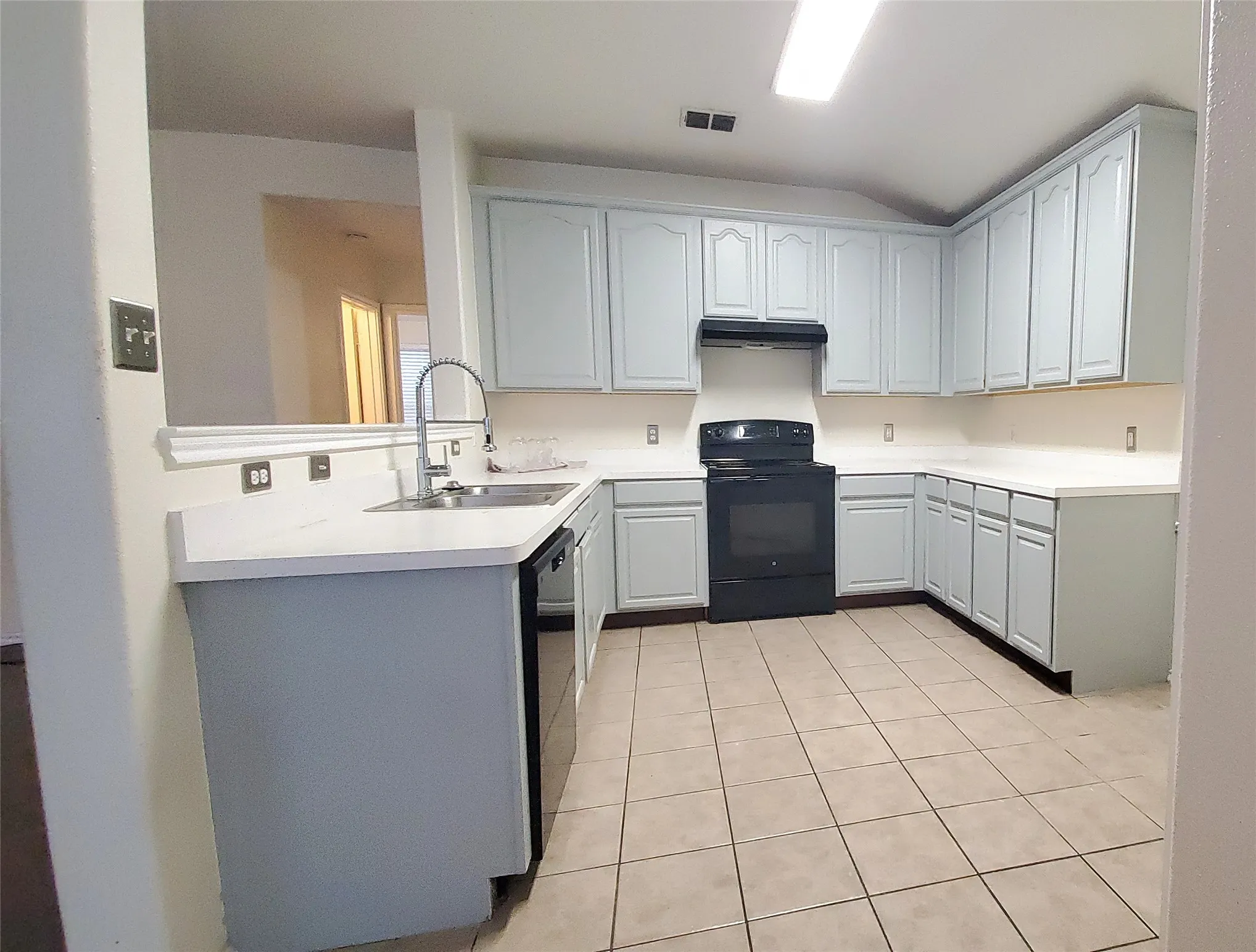 Single Family Residence For Sale in Dallas County , 1118 Bradford Drive, Glenn Heights, Texas 75154, 3 Bedroom, 2 Bathroom, 2 Garage spaces, 1,819 Sqft, built in 2005, mls#21273490, Real Estate Agent in Glenn Heights, Homes For Sale in Dallas county, Homes For Sale in Glenn Heights, Realtor in Glenn Heights Texas, Real Estate Brokerage Independent Realty Texas, Luminita Cordes Realtor