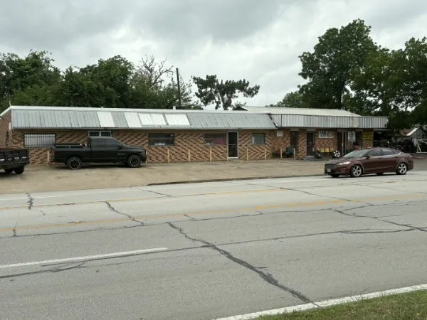 Retail For Sale in Ellis County , 1601 N Kaufman Street, Ennis, Texas 75119, 0, 0, Garage spaces, 0 Sqft, built in 1989, Price $550,000, mls#21273602, Real Estate Agent in Ennis, Homes For Sale in Ellis county, Homes For Sale in Ennis, Realtor in Ennis Texas, Real Estate Brokerage Independent Realty Texas, Luminita Cordes Realtor