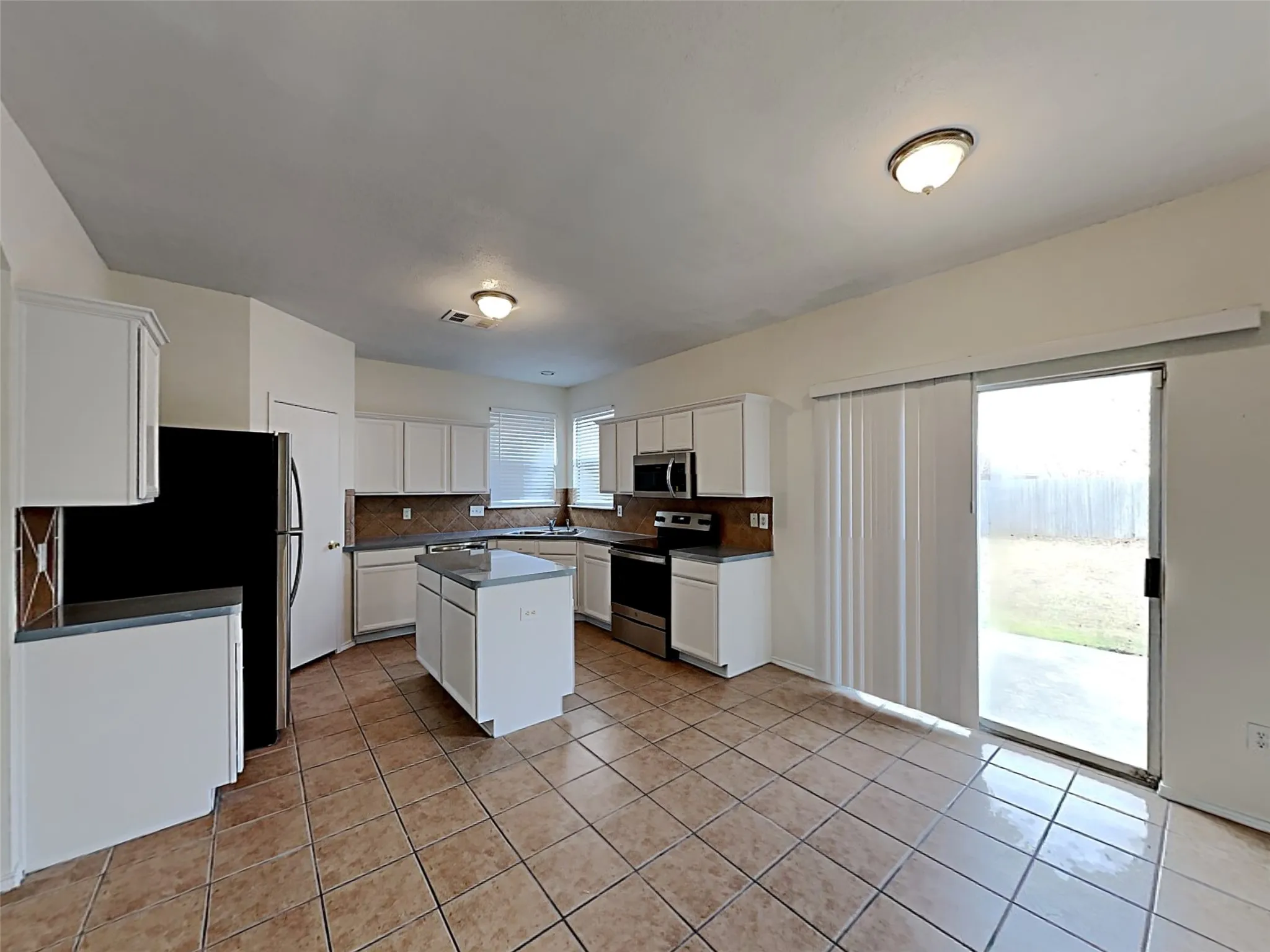 Single Family Residence For Sale in Tarrant County , 8212 Dynasty, Fort Worth, Texas 76123, 4 Bedroom, 3 Bathroom, 2 Garage spaces, 2,355 Sqft, built in 2001, mls#21272172, Real Estate Agent in Fort Worth, Homes For Sale in Tarrant county, Homes For Sale in Fort Worth, Realtor in Fort Worth Texas, Real Estate Brokerage Independent Realty Texas, Luminita Cordes Realtor