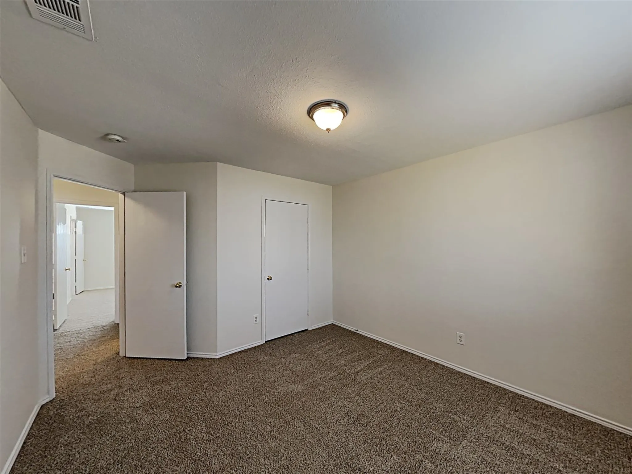 Single Family Residence For Sale in Tarrant County , 8212 Dynasty, Fort Worth, Texas 76123, 4 Bedroom, 3 Bathroom, 2 Garage spaces, 2,355 Sqft, built in 2001, mls#21272172, Real Estate Agent in Fort Worth, Homes For Sale in Tarrant county, Homes For Sale in Fort Worth, Realtor in Fort Worth Texas, Real Estate Brokerage Independent Realty Texas, Luminita Cordes Realtor
