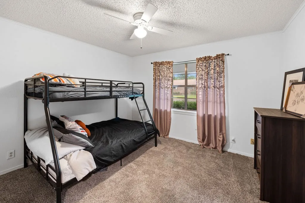 Single Family Residence For Sale in Wood County , 725 W BLAIR ST, Mineola, Texas 75773, 4 Bedroom, 2 Bathroom, 2 Garage spaces, 2,246 Sqft, built in 1975, mls#21273616, Real Estate Agent in Mineola, Homes For Sale in Wood county, Homes For Sale in Mineola, Realtor in Mineola Texas, Real Estate Brokerage Independent Realty Texas, Luminita Cordes Realtor