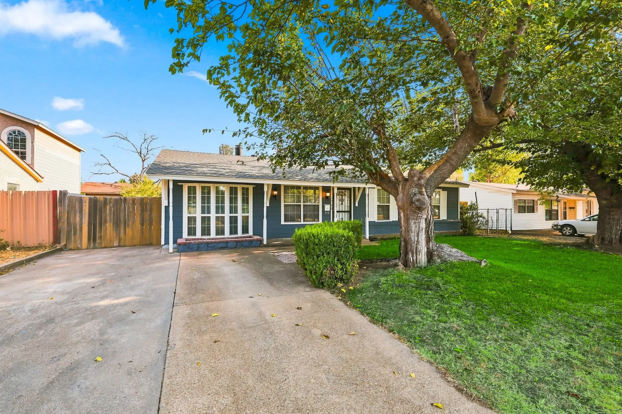 Single Family Residence For Sale in Tarrant County , 1309 De Ridder Avenue, Fort Worth, Texas 76106, 3 Bedroom, 1 Bathroom, Garage spaces, 1,128 Sqft, built in 1959, mls#21266307, Real Estate Agent in Fort Worth, Homes For Sale in Tarrant county, Homes For Sale in Fort Worth, Realtor in Fort Worth Texas, Real Estate Brokerage Independent Realty Texas, Luminita Cordes Realtor