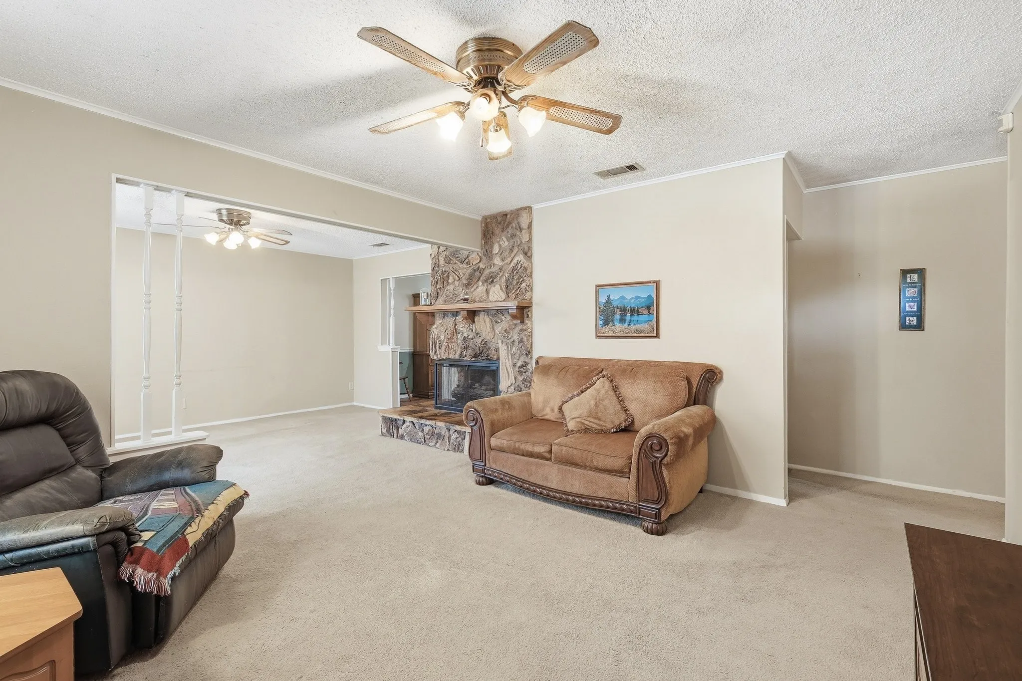 Single Family Residence For Sale in Tarrant County , 1309 De Ridder Avenue, Fort Worth, Texas 76106, 3 Bedroom, 1 Bathroom, Garage spaces, 1,128 Sqft, built in 1959, mls#21266307, Real Estate Agent in Fort Worth, Homes For Sale in Tarrant county, Homes For Sale in Fort Worth, Realtor in Fort Worth Texas, Real Estate Brokerage Independent Realty Texas, Luminita Cordes Realtor