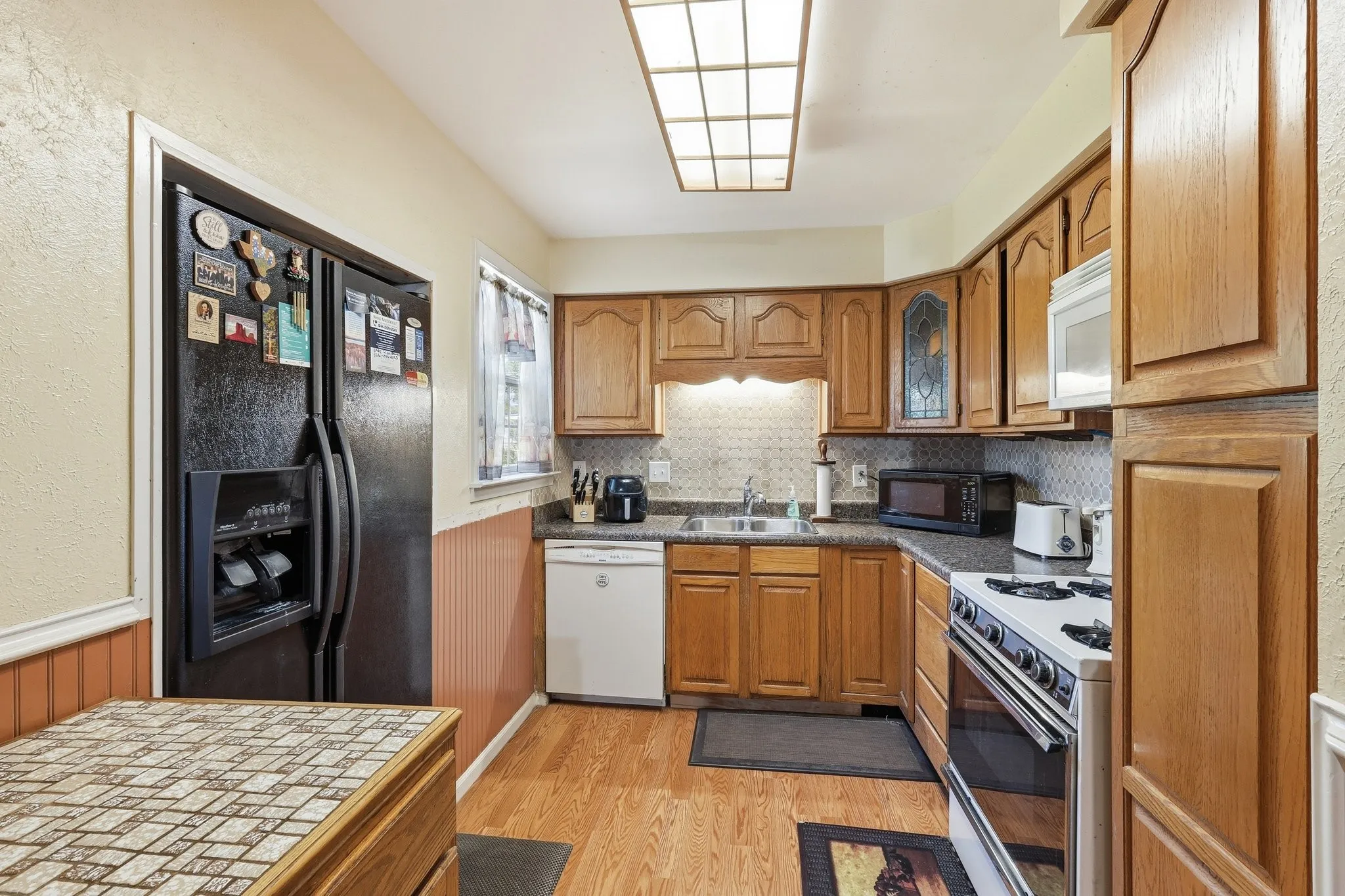 Single Family Residence For Sale in Tarrant County , 1309 De Ridder Avenue, Fort Worth, Texas 76106, 3 Bedroom, 1 Bathroom, Garage spaces, 1,128 Sqft, built in 1959, mls#21266307, Real Estate Agent in Fort Worth, Homes For Sale in Tarrant county, Homes For Sale in Fort Worth, Realtor in Fort Worth Texas, Real Estate Brokerage Independent Realty Texas, Luminita Cordes Realtor