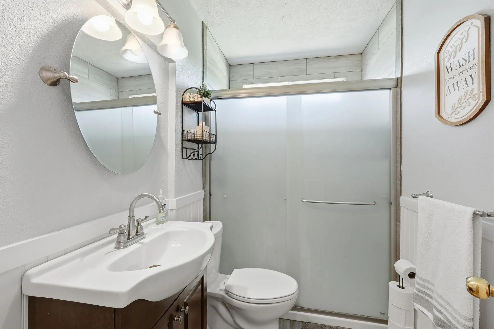 Single Family Residence For Sale in Tarrant County , 1309 De Ridder Avenue, Fort Worth, Texas 76106, 3 Bedroom, 1 Bathroom, Garage spaces, 1,128 Sqft, built in 1959, mls#21266307, Real Estate Agent in Fort Worth, Homes For Sale in Tarrant county, Homes For Sale in Fort Worth, Realtor in Fort Worth Texas, Real Estate Brokerage Independent Realty Texas, Luminita Cordes Realtor