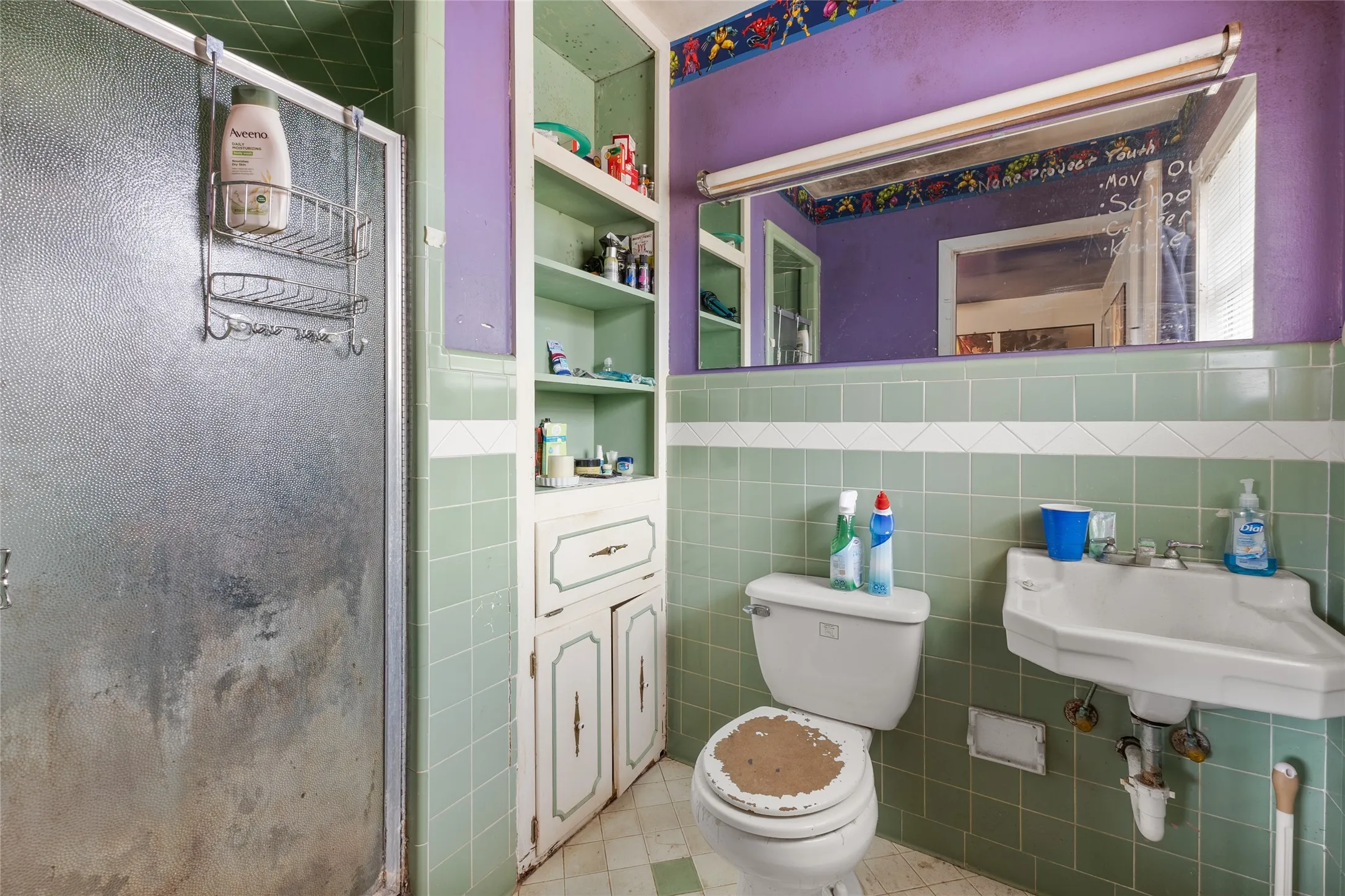 Single Family Residence For Sale in Gregg County , 2510 Wychelm Drive, Kilgore, Texas 75662, 4 Bedrooms, 3 Bathrooms, 2 Garage spaces, 3,875 Sqft, built in 1964, Price $274,900, mls#21270460, Real Estate Agent in Kilgore, Homes For Sale in Gregg county, Homes For Sale in Kilgore, Realtor in Kilgore Texas, Real Estate Brokerage Independent Realty Texas, Luminita Cordes Realtor