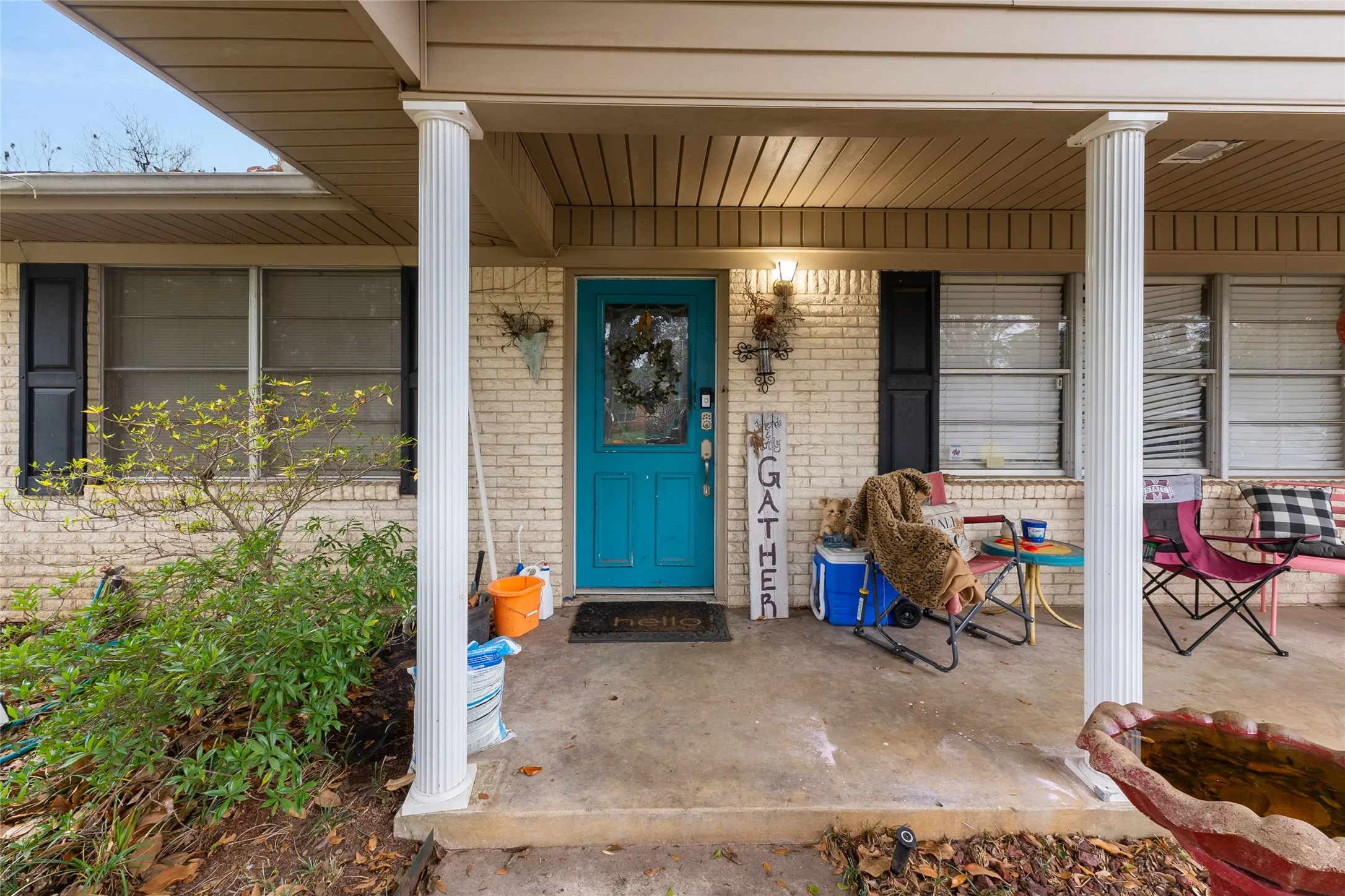 Single Family Residence For Sale in Gregg County , 2510 Wychelm Drive, Kilgore, Texas 75662, 4 Bedrooms, 3 Bathrooms, 2 Garage spaces, 3,875 Sqft, built in 1964, Price $274,900, mls#21270460, Real Estate Agent in Kilgore, Homes For Sale in Gregg county, Homes For Sale in Kilgore, Realtor in Kilgore Texas, Real Estate Brokerage Independent Realty Texas, Luminita Cordes Realtor