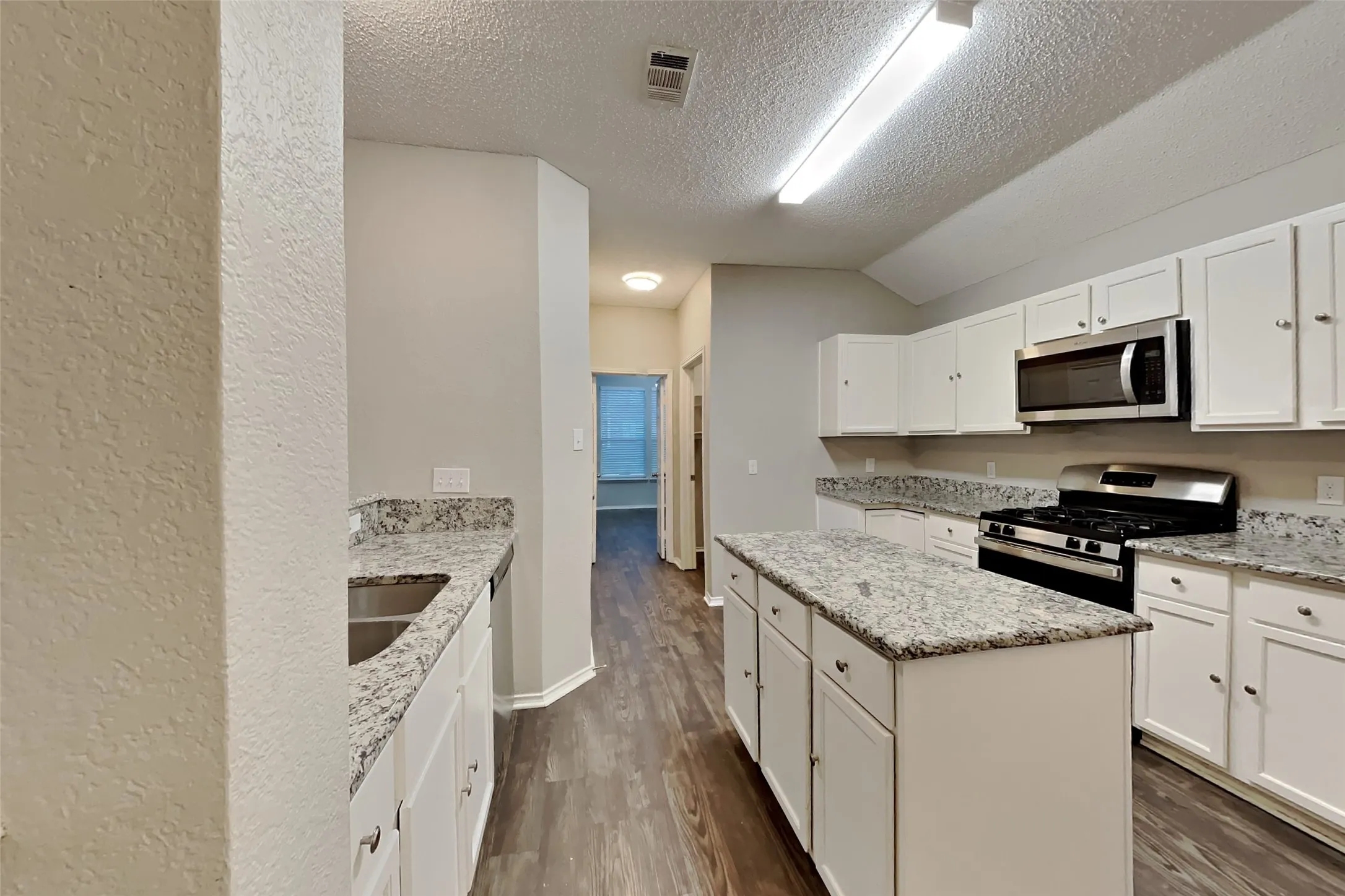 Single Family Residence For Rent in Dallas County , 2312 Gerber Drive, Mesquite, Texas 75181, 4 Bedroom, 3 Bathroom, 2 Garage spaces, 2,285 Sqft, built in 1996, mls#21273643, Real Estate Agent in Mesquite, Homes For Rent in Dallas county, Homes For Rent in Mesquite, Realtor in Mesquite Texas, Real Estate Brokerage Independent Realty Texas, Luminita Cordes Realtor