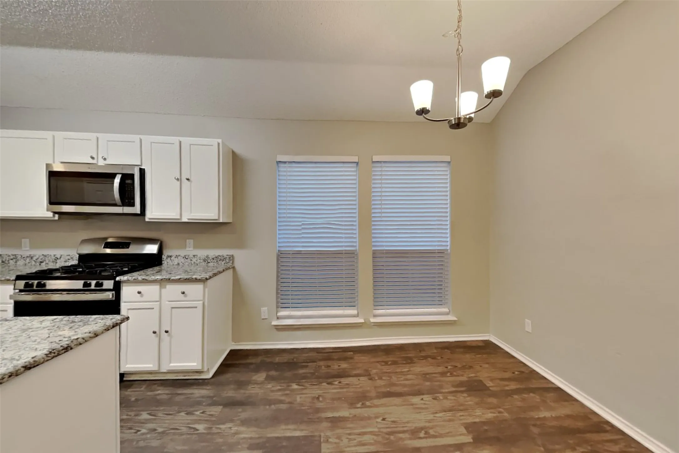 Single Family Residence For Rent in Dallas County , 2312 Gerber Drive, Mesquite, Texas 75181, 4 Bedroom, 3 Bathroom, 2 Garage spaces, 2,285 Sqft, built in 1996, mls#21273643, Real Estate Agent in Mesquite, Homes For Rent in Dallas county, Homes For Rent in Mesquite, Realtor in Mesquite Texas, Real Estate Brokerage Independent Realty Texas, Luminita Cordes Realtor