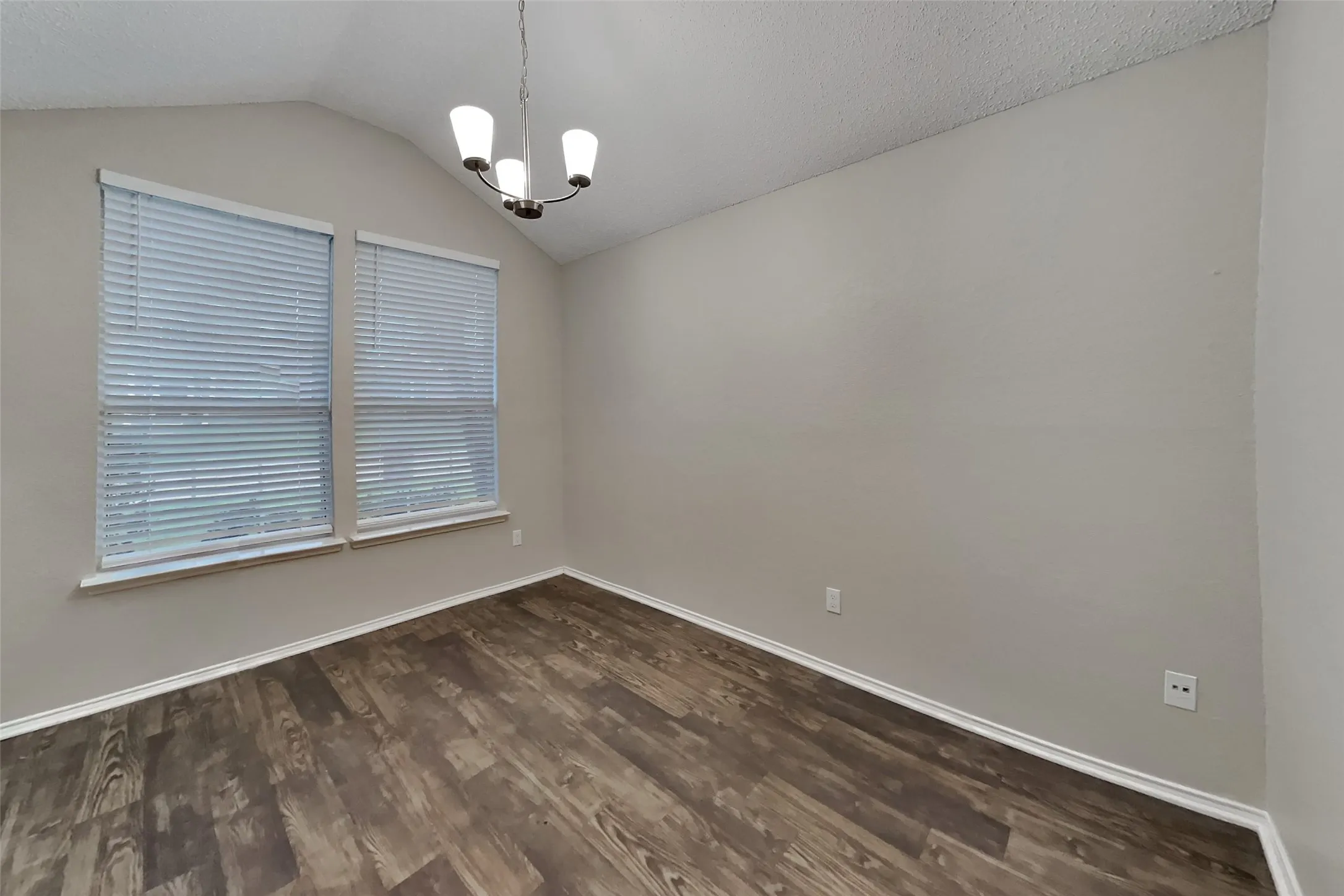 Single Family Residence For Rent in Dallas County , 2312 Gerber Drive, Mesquite, Texas 75181, 4 Bedroom, 3 Bathroom, 2 Garage spaces, 2,285 Sqft, built in 1996, mls#21273643, Real Estate Agent in Mesquite, Homes For Rent in Dallas county, Homes For Rent in Mesquite, Realtor in Mesquite Texas, Real Estate Brokerage Independent Realty Texas, Luminita Cordes Realtor