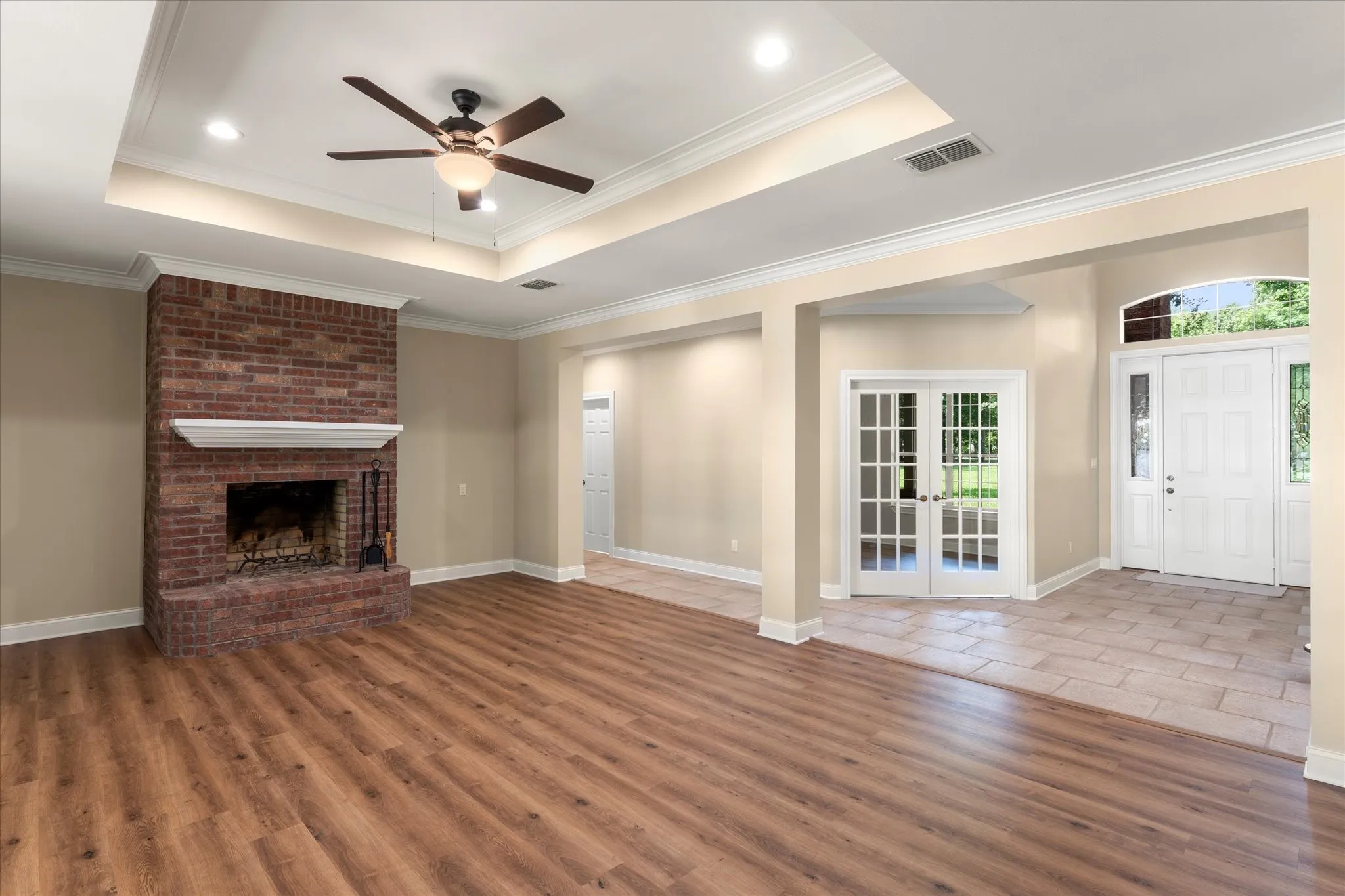 Single Family Residence For Sale in Wood County , 1222 Private Road 5980, Yantis, Texas 75497, 4 Bedrooms, 4 Bathrooms, 3 Garage spaces, 3,762 Sqft, built in 2000, Price $1,090,000, mls#21269120, Real Estate Agent in Yantis, Homes For Sale in Wood county, Homes For Sale in Yantis, Realtor in Yantis Texas, Real Estate Brokerage Independent Realty Texas, Luminita Cordes Realtor