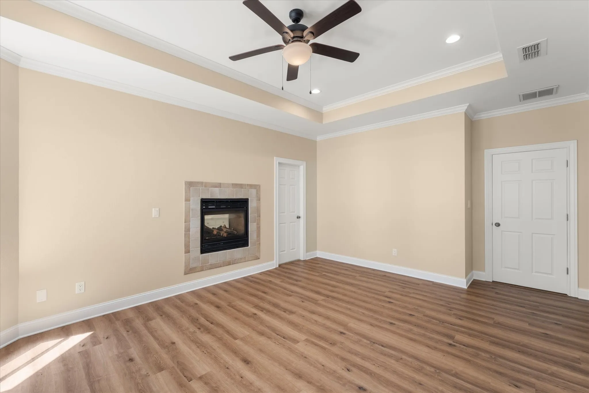 Single Family Residence For Sale in Wood County , 1222 Private Road 5980, Yantis, Texas 75497, 4 Bedrooms, 4 Bathrooms, 3 Garage spaces, 3,762 Sqft, built in 2000, Price $1,090,000, mls#21269120, Real Estate Agent in Yantis, Homes For Sale in Wood county, Homes For Sale in Yantis, Realtor in Yantis Texas, Real Estate Brokerage Independent Realty Texas, Luminita Cordes Realtor