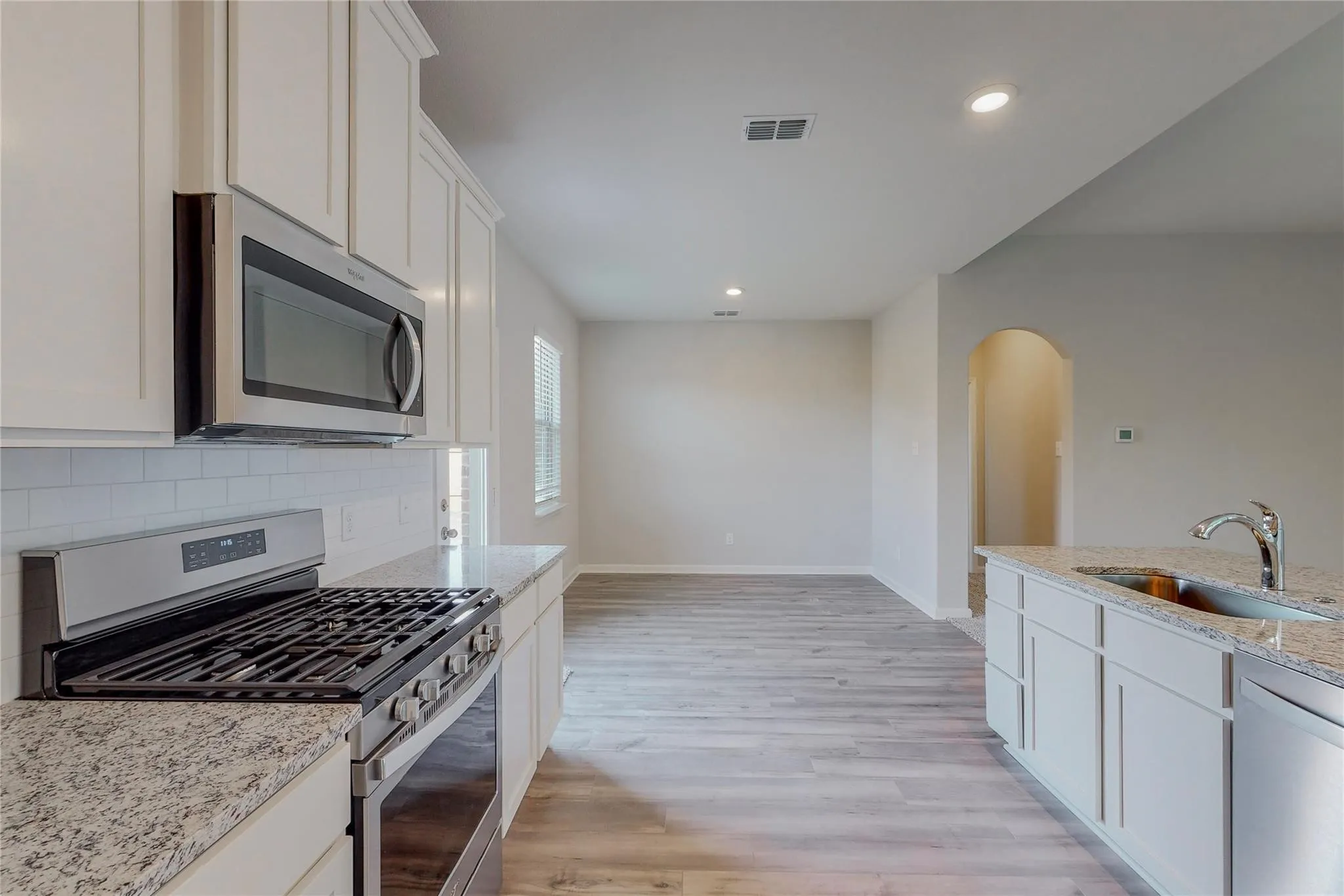 Single Family Residence For Rent in Collin County , 2113 Emma Court, Anna, Texas 75409, 4 Bedroom, 2 Bathroom, 2 Garage spaces, 1,801 Sqft, built in 2021, mls#21266143, Real Estate Agent in Anna, Homes For Rent in Collin county, Homes For Rent in Anna, Realtor in Anna Texas, Real Estate Brokerage Independent Realty Texas, Luminita Cordes Realtor