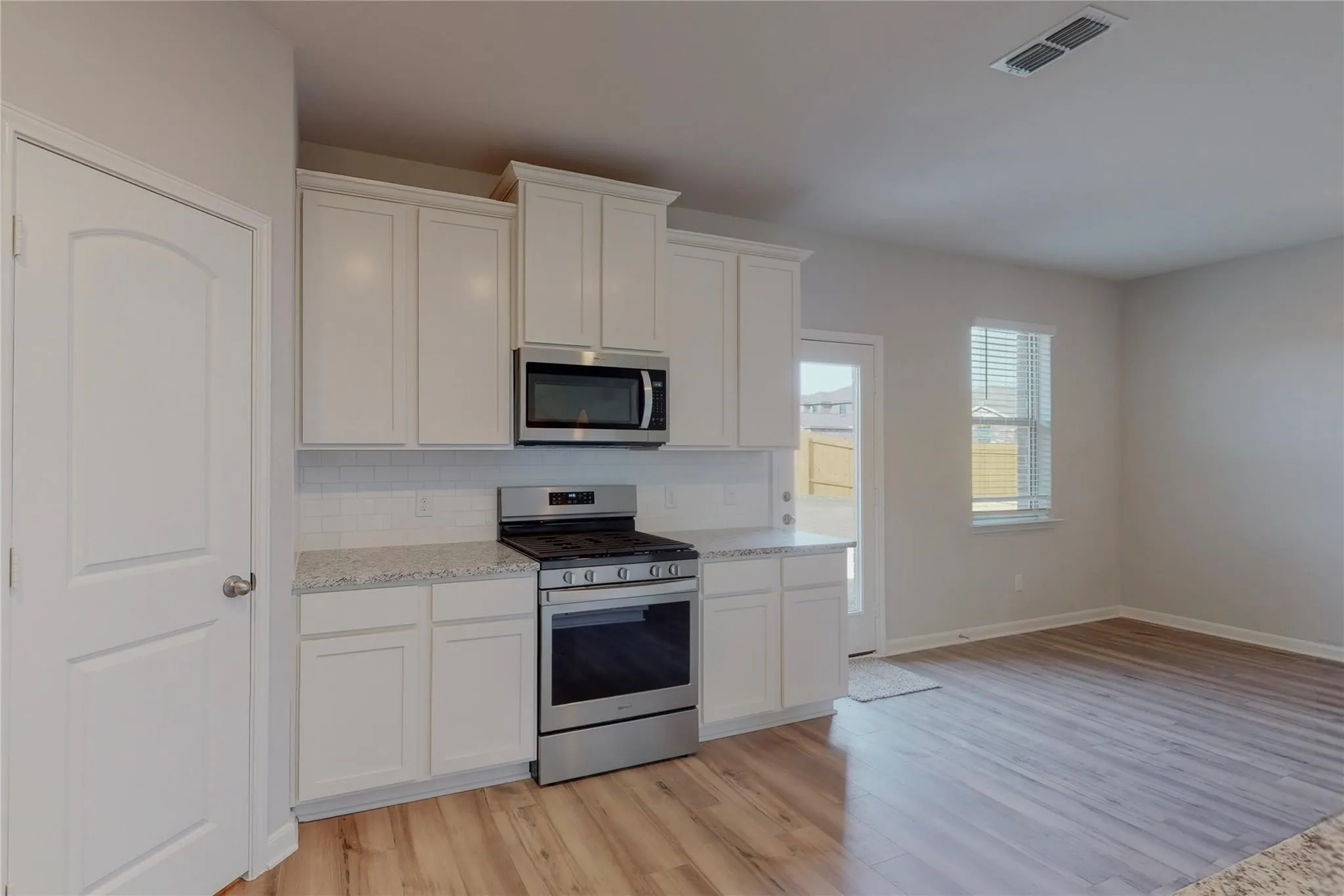 Single Family Residence For Rent in Collin County , 2113 Emma Court, Anna, Texas 75409, 4 Bedroom, 2 Bathroom, 2 Garage spaces, 1,801 Sqft, built in 2021, mls#21266143, Real Estate Agent in Anna, Homes For Rent in Collin county, Homes For Rent in Anna, Realtor in Anna Texas, Real Estate Brokerage Independent Realty Texas, Luminita Cordes Realtor
