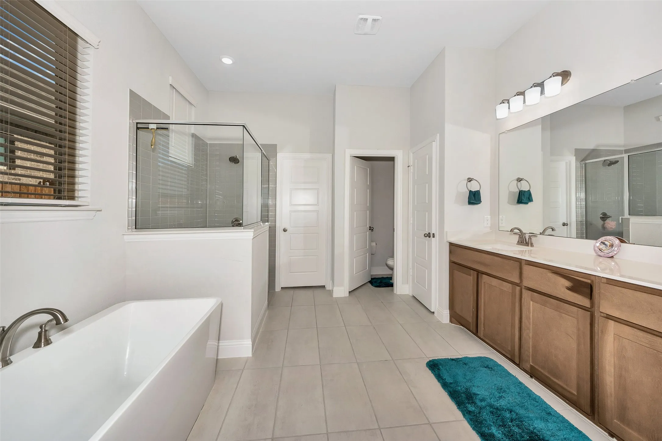 Single Family Residence For Sale in Dallas County , 1420 Kendal Drive, De Soto, Texas 75115, 4 Bedroom, 4 Bathroom, 2 Garage spaces, 2,762 Sqft, built in 2023, Price $464,900, mls#21264584, Real Estate Agent in De Soto, Homes For Sale in Dallas county, Homes For Sale in De Soto, Realtor in De Soto Texas, Real Estate Brokerage Independent Realty Texas, Luminita Cordes Realtor