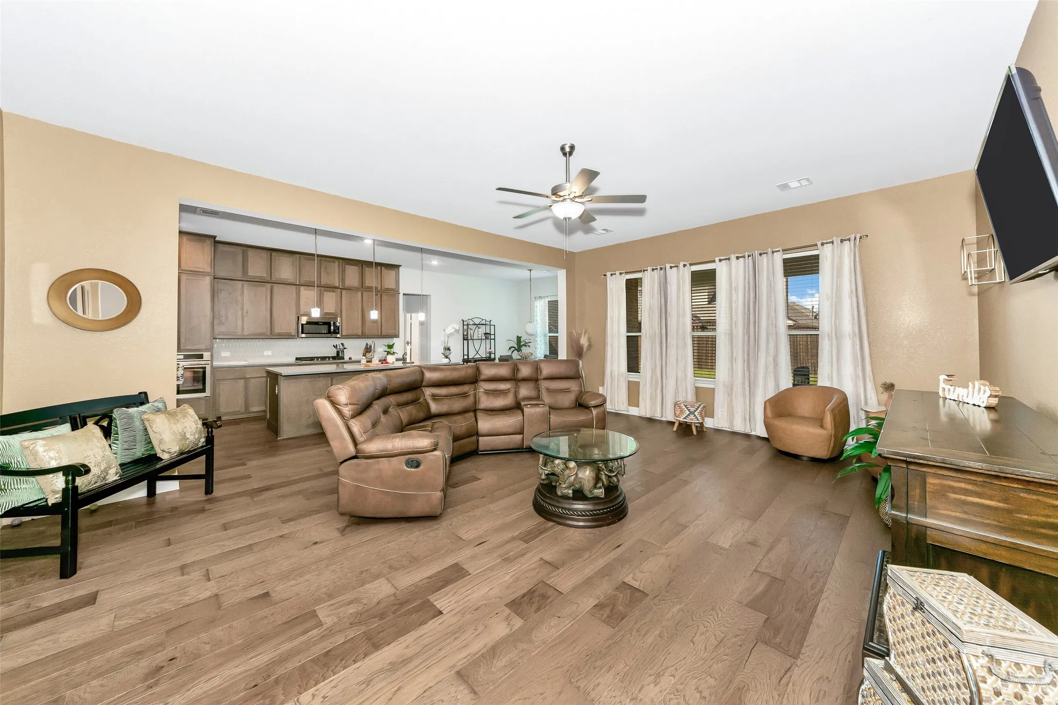 Single Family Residence For Sale in Dallas County , 1420 Kendal Drive, De Soto, Texas 75115, 4 Bedroom, 4 Bathroom, 2 Garage spaces, 2,762 Sqft, built in 2023, Price $464,900, mls#21264584, Real Estate Agent in De Soto, Homes For Sale in Dallas county, Homes For Sale in De Soto, Realtor in De Soto Texas, Real Estate Brokerage Independent Realty Texas, Luminita Cordes Realtor