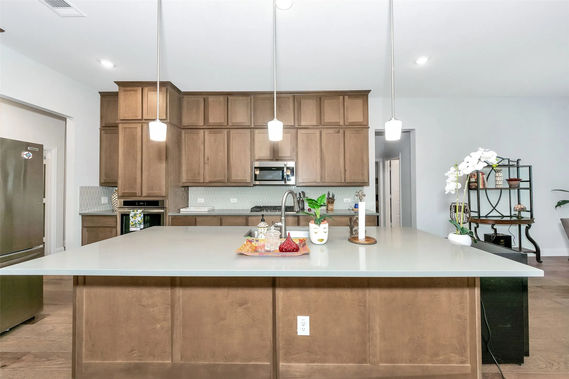 Single Family Residence For Sale in Dallas County , 1420 Kendal Drive, De Soto, Texas 75115, 4 Bedroom, 4 Bathroom, 2 Garage spaces, 2,762 Sqft, built in 2023, Price $464,900, mls#21264584, Real Estate Agent in De Soto, Homes For Sale in Dallas county, Homes For Sale in De Soto, Realtor in De Soto Texas, Real Estate Brokerage Independent Realty Texas, Luminita Cordes Realtor
