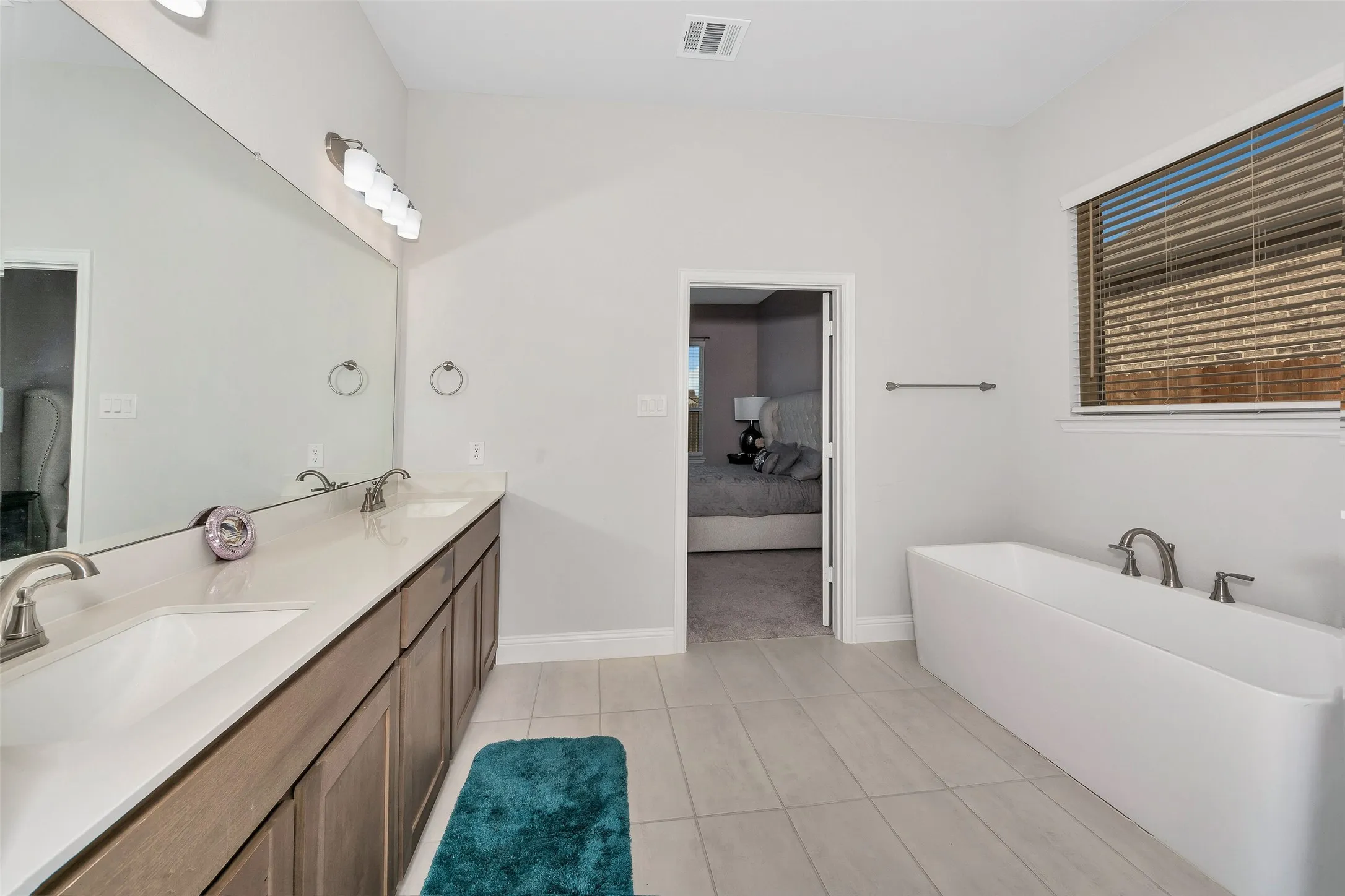 Single Family Residence For Sale in Dallas County , 1420 Kendal Drive, De Soto, Texas 75115, 4 Bedroom, 4 Bathroom, 2 Garage spaces, 2,762 Sqft, built in 2023, Price $464,900, mls#21264584, Real Estate Agent in De Soto, Homes For Sale in Dallas county, Homes For Sale in De Soto, Realtor in De Soto Texas, Real Estate Brokerage Independent Realty Texas, Luminita Cordes Realtor