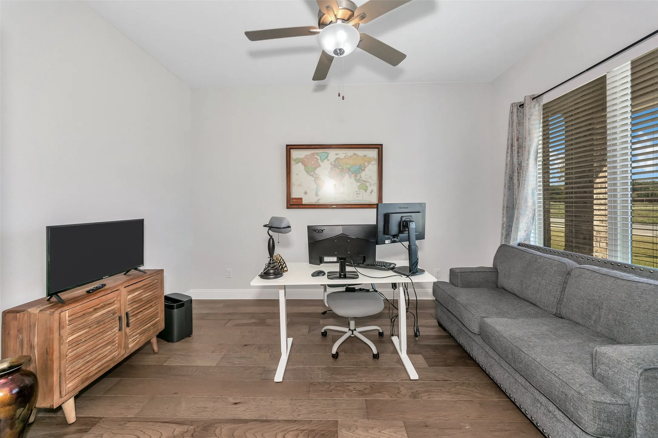 Single Family Residence For Sale in Dallas County , 1420 Kendal Drive, De Soto, Texas 75115, 4 Bedroom, 4 Bathroom, 2 Garage spaces, 2,762 Sqft, built in 2023, Price $464,900, mls#21264584, Real Estate Agent in De Soto, Homes For Sale in Dallas county, Homes For Sale in De Soto, Realtor in De Soto Texas, Real Estate Brokerage Independent Realty Texas, Luminita Cordes Realtor